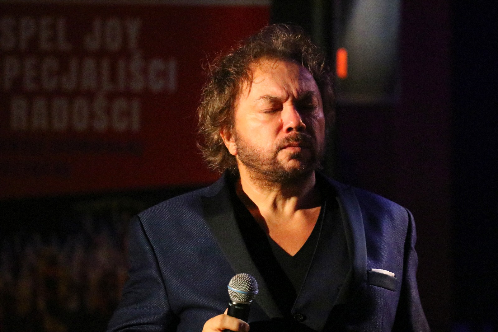 Legniczanie zaśpiewali z Mietkiem Szcześniakiem i Gospel Joy