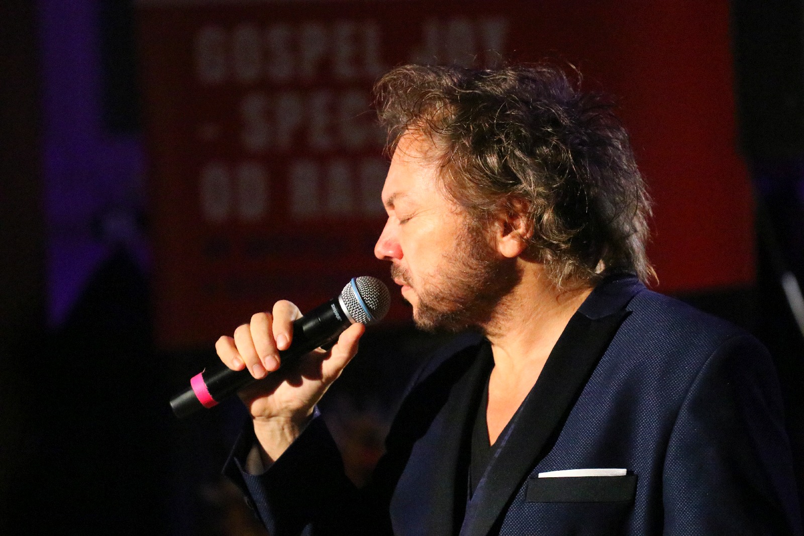 Legniczanie zaśpiewali z Mietkiem Szcześniakiem i Gospel Joy
