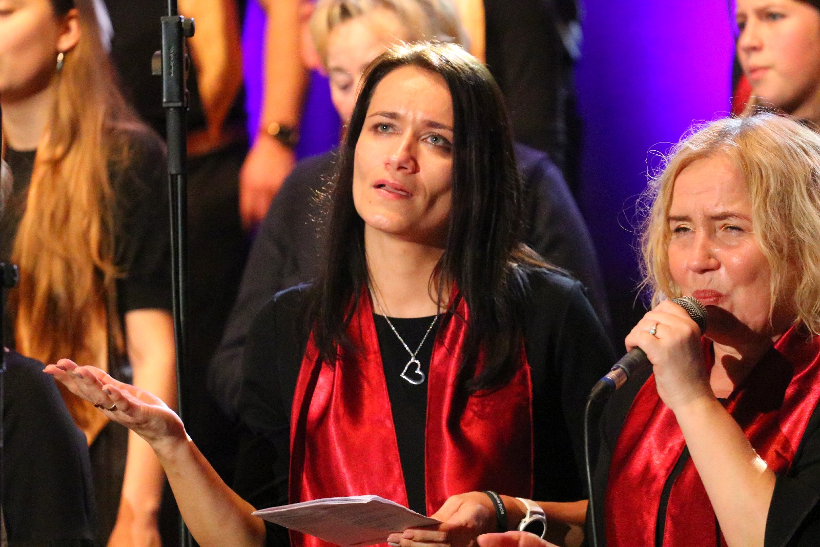 Legniczanie zaśpiewali z Mietkiem Szcześniakiem i Gospel Joy