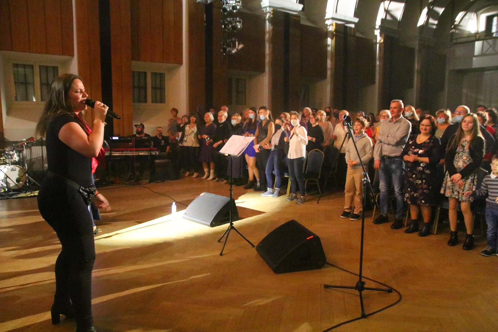 Legniczanie zaśpiewali z Mietkiem Szcześniakiem i Gospel Joy