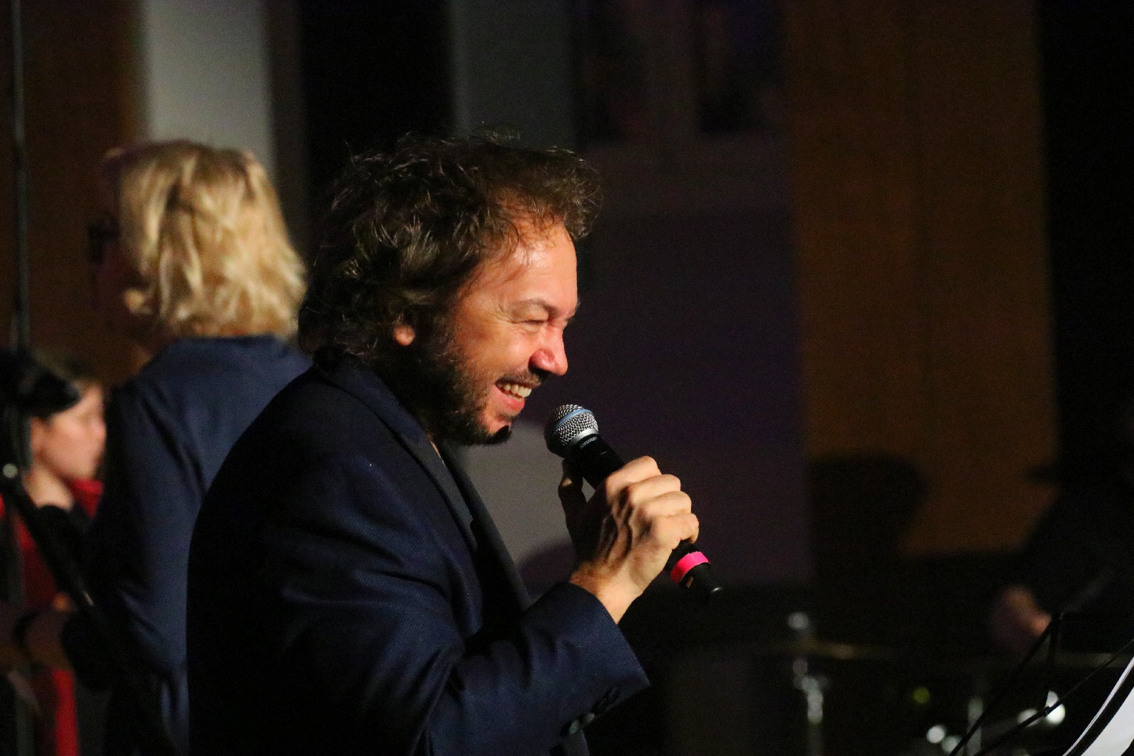 Legniczanie zaśpiewali z Mietkiem Szcześniakiem i Gospel Joy