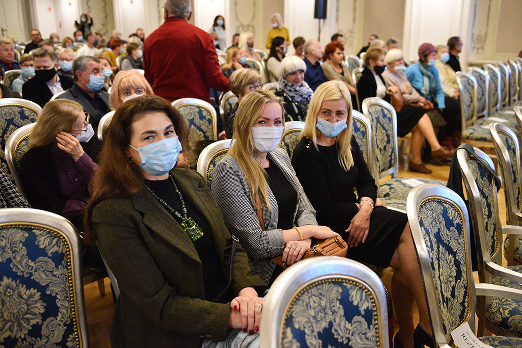 Statuetki Legnickiej Książki Roku 2020 trafiły w męskie ręce