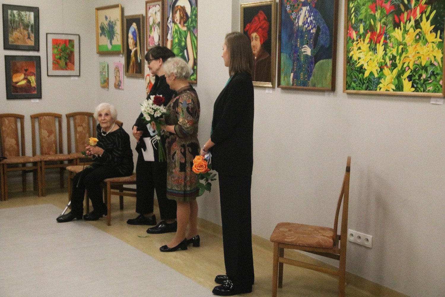 „Przybliżenia” Danuty Zapaśnik w osiedlowym domu kultury