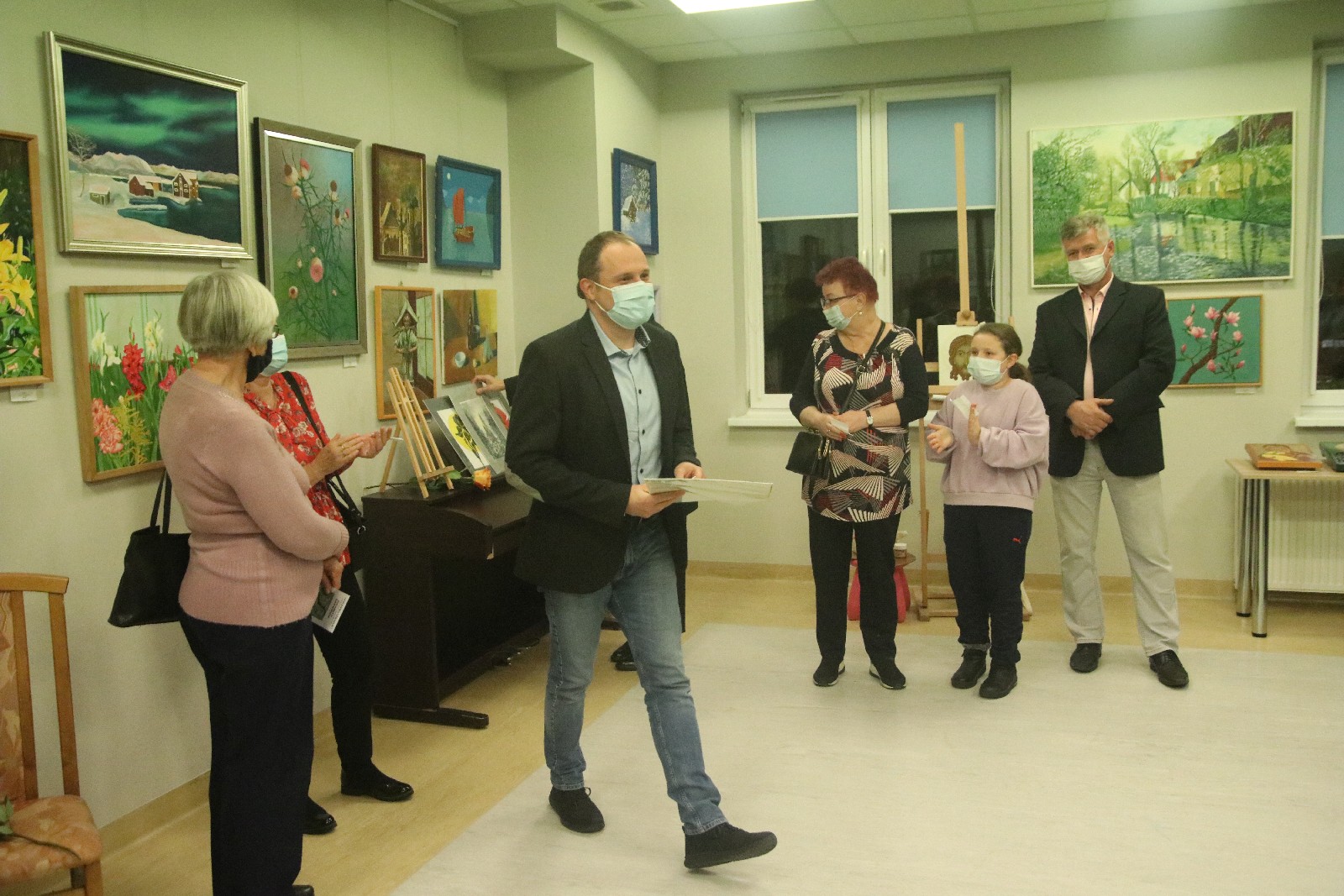 „Przybliżenia” Danuty Zapaśnik w osiedlowym domu kultury