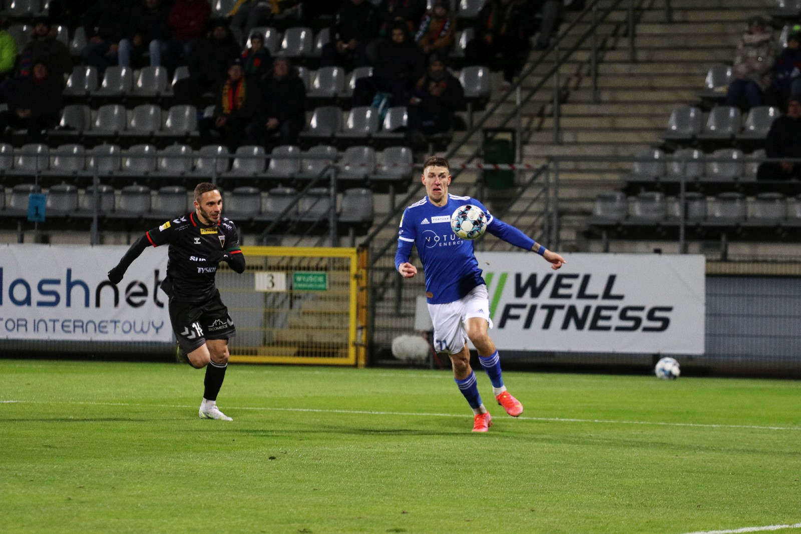 Trawa zwycięska seria. Mieďź Legnica pokonała GKS Tychy
