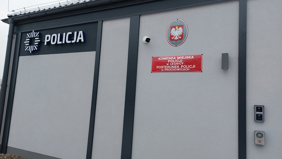 Modułowy posterunek w Prochowicach już służy mieszkańcom	