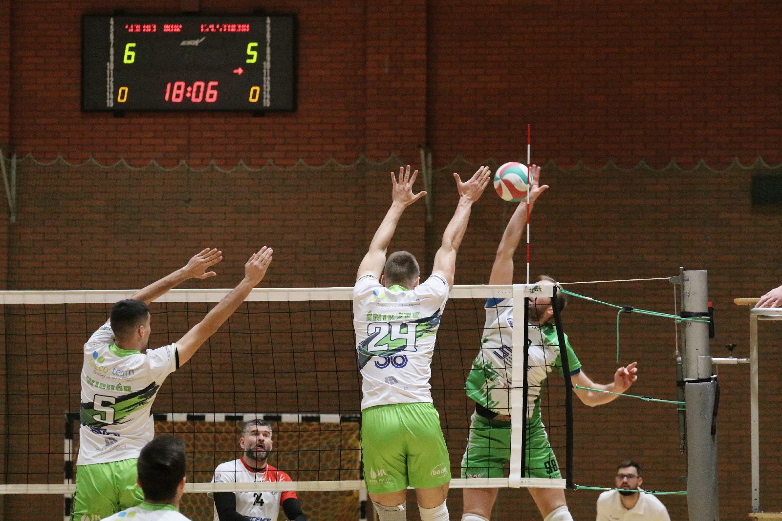 Niespodzianka w Legnicy. Ikar pokonał Eco-Team AZS Stoelzle
