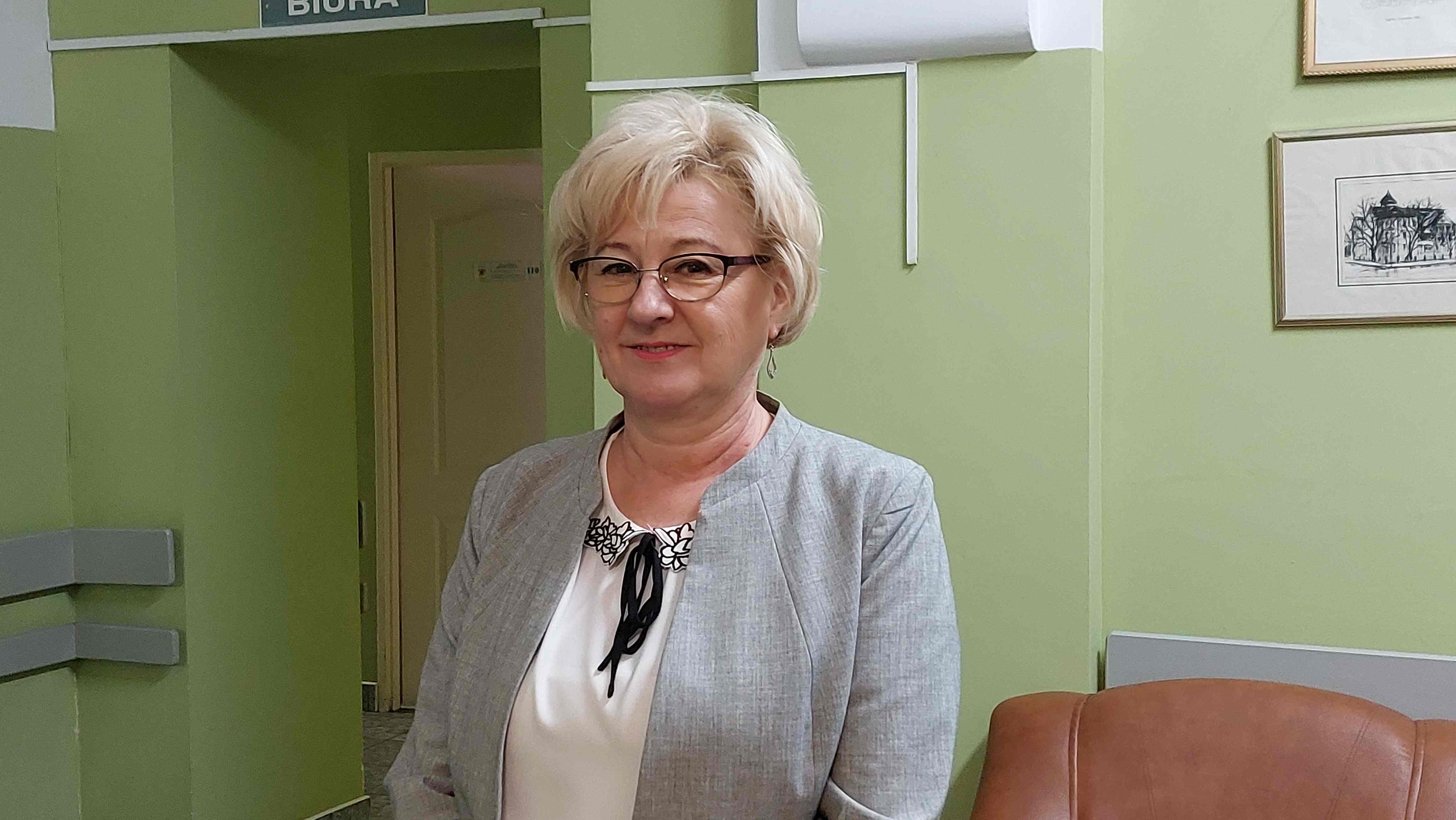Montessorki odwiedziły seniorów z prezentami świątecznymi
