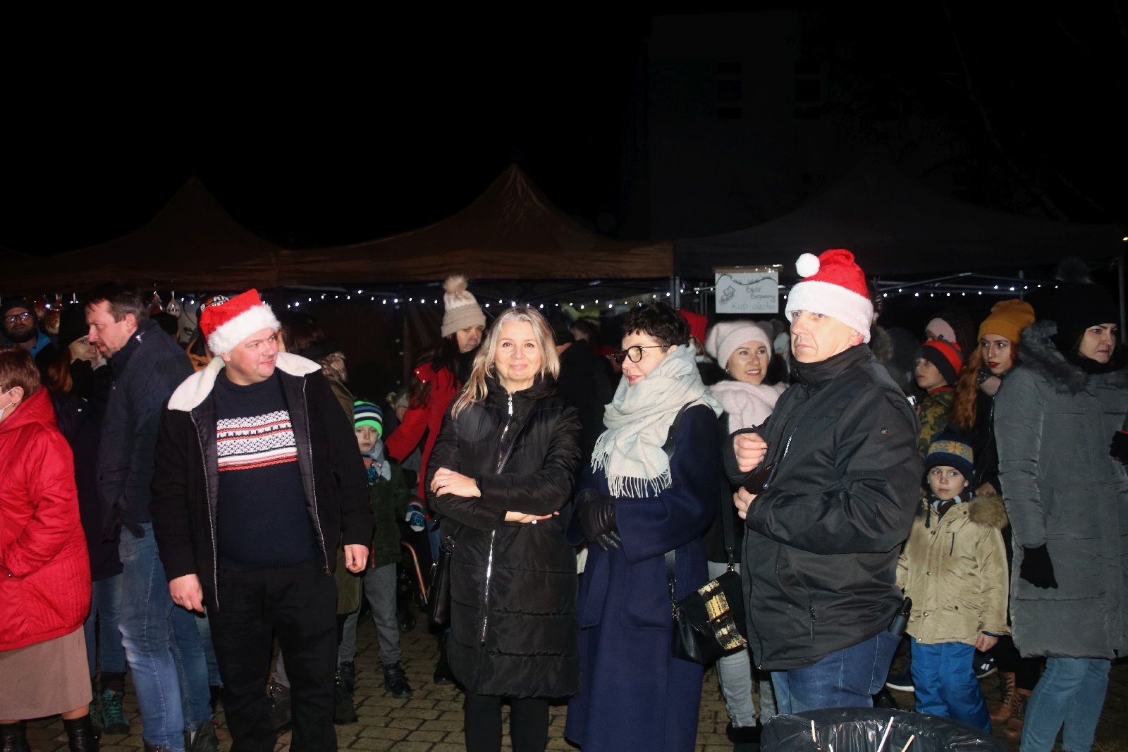 Kunice gorące od gorących serc. Kolędowali dla Hani