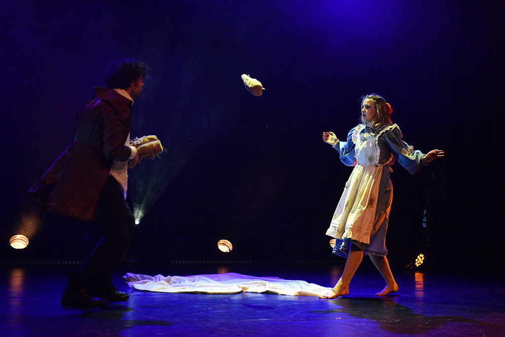 „Dziewczynka z zapałkami”. Baśniowy spektakl Teatru Avatar