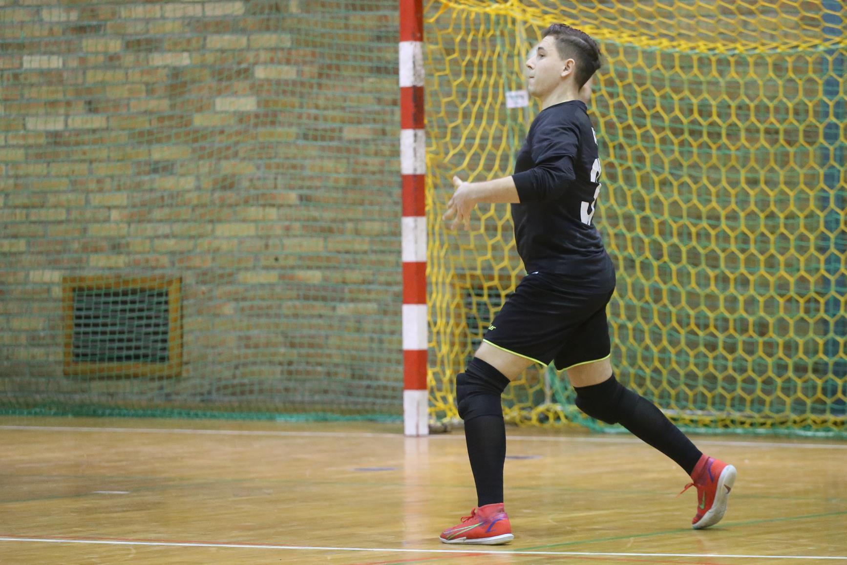 Legnicka Liga Halowa Saller Cup: Fire pokonał kolejnego rywala