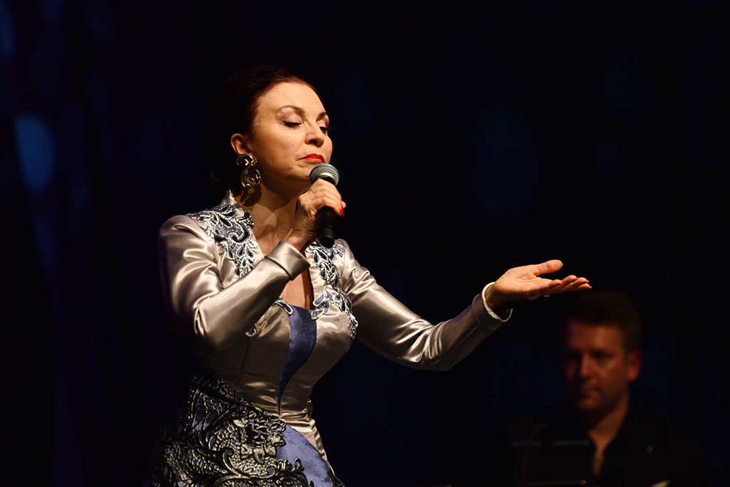Brodzińska, Jajkiewicz, duety i Kosma Band