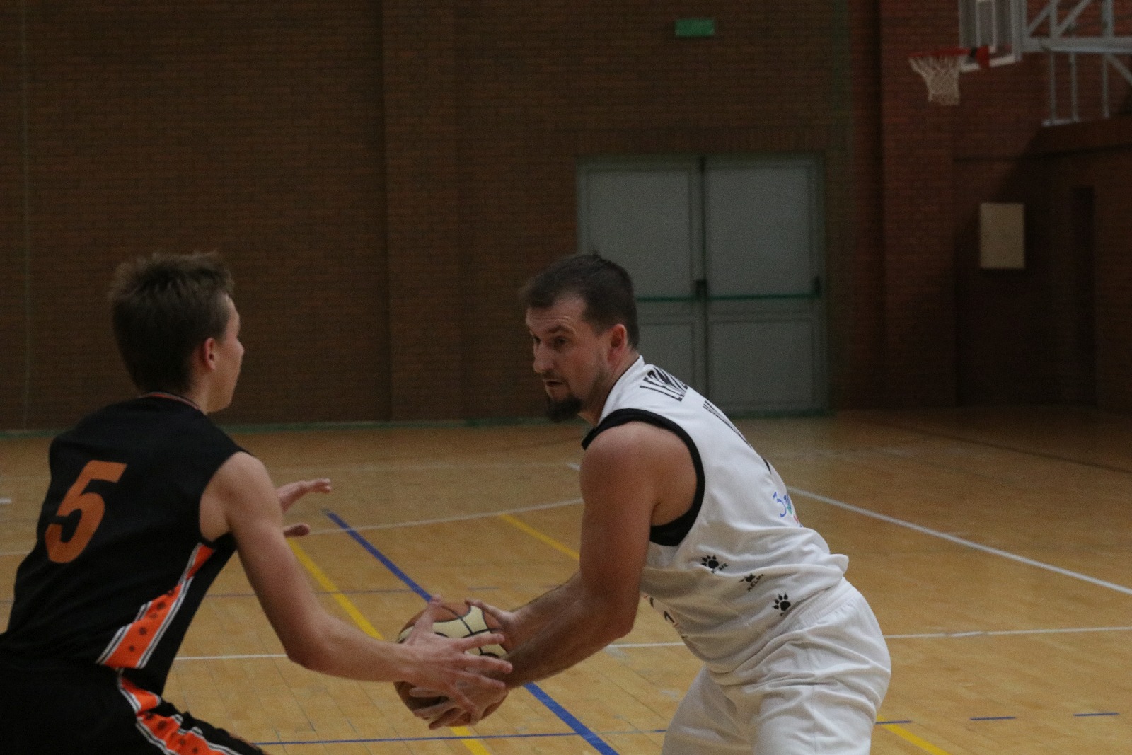 Basket Legnica zdemolował u siebie UKS Gimbasket Wrocław