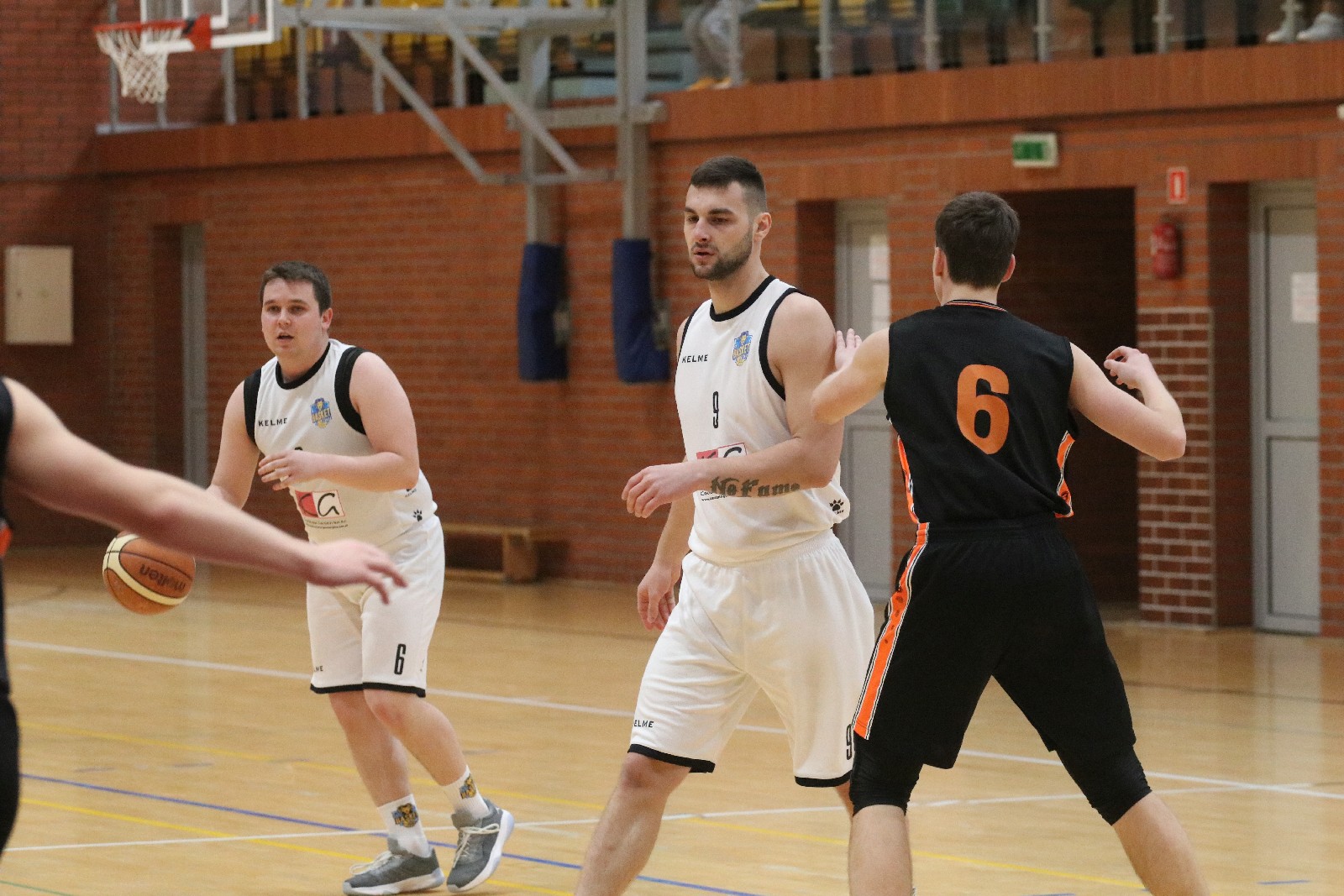 Basket Legnica zdemolował u siebie UKS Gimbasket Wrocław