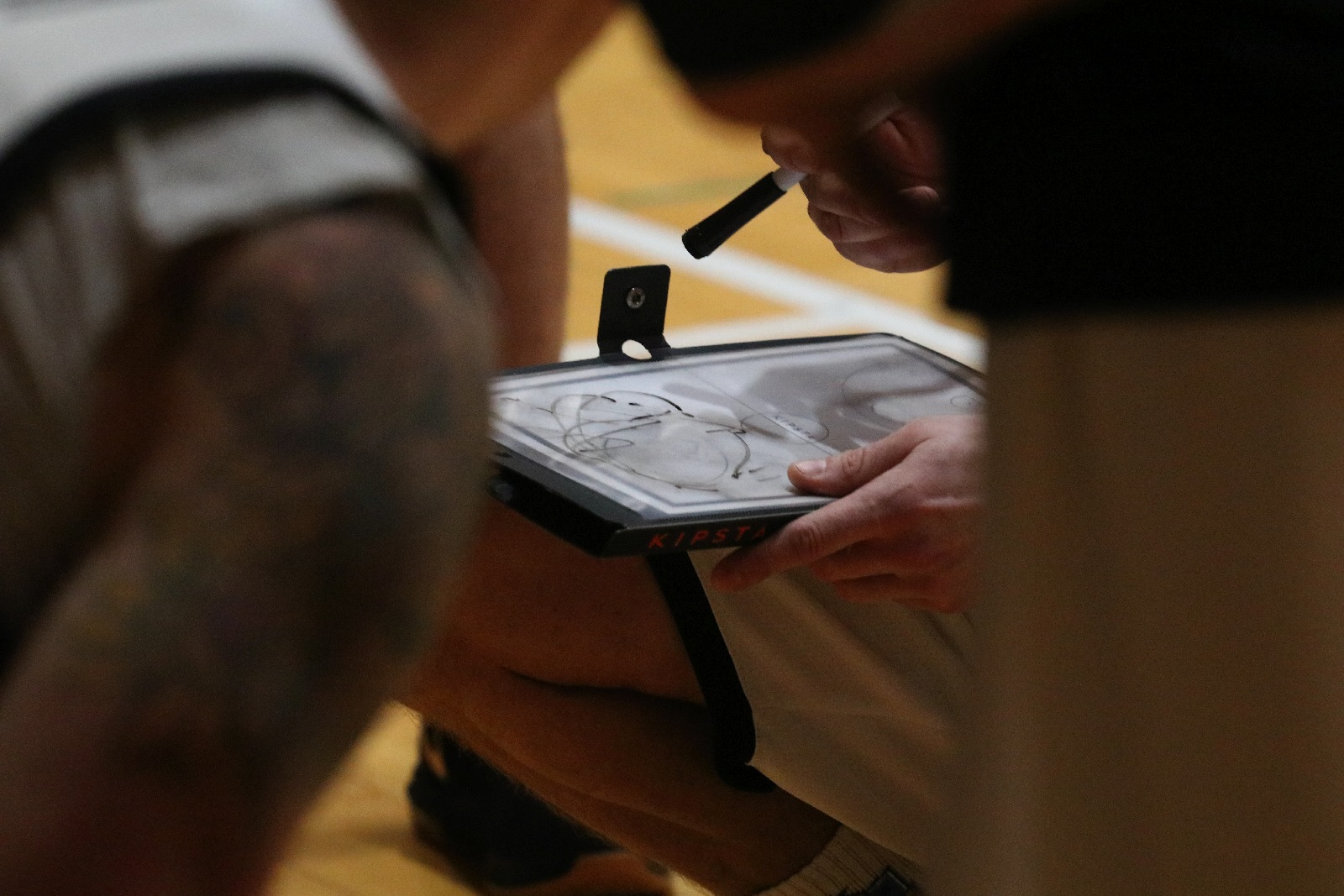 Basket Legnica zdemolował u siebie UKS Gimbasket Wrocław