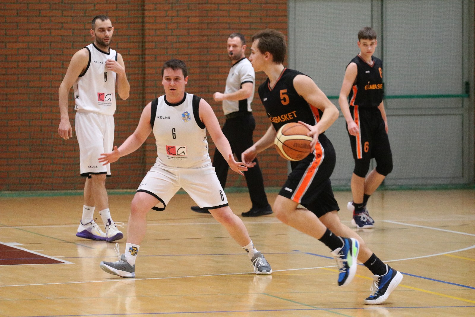 Basket Legnica zdemolował u siebie UKS Gimbasket Wrocław