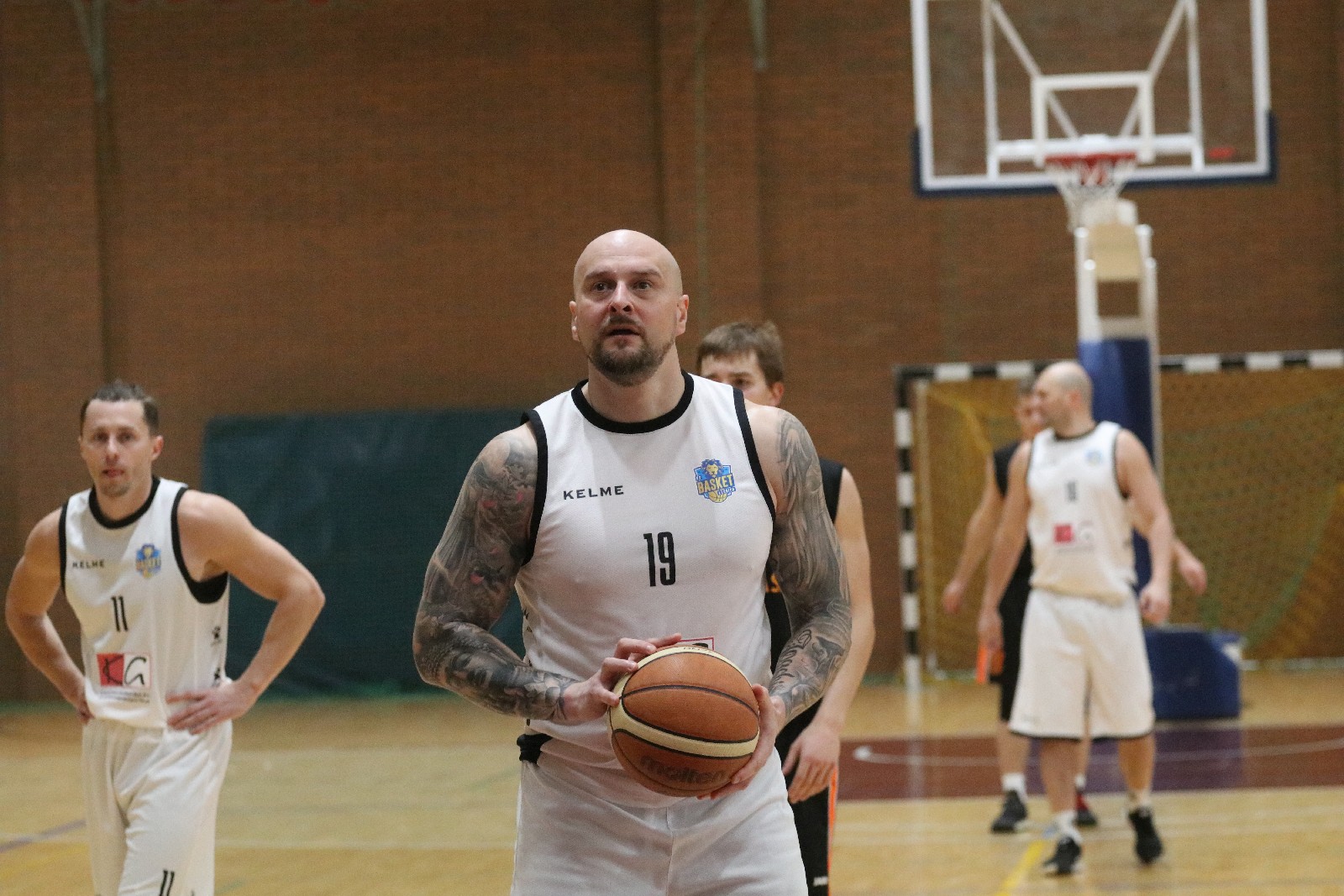 Basket Legnica zdemolował u siebie UKS Gimbasket Wrocław