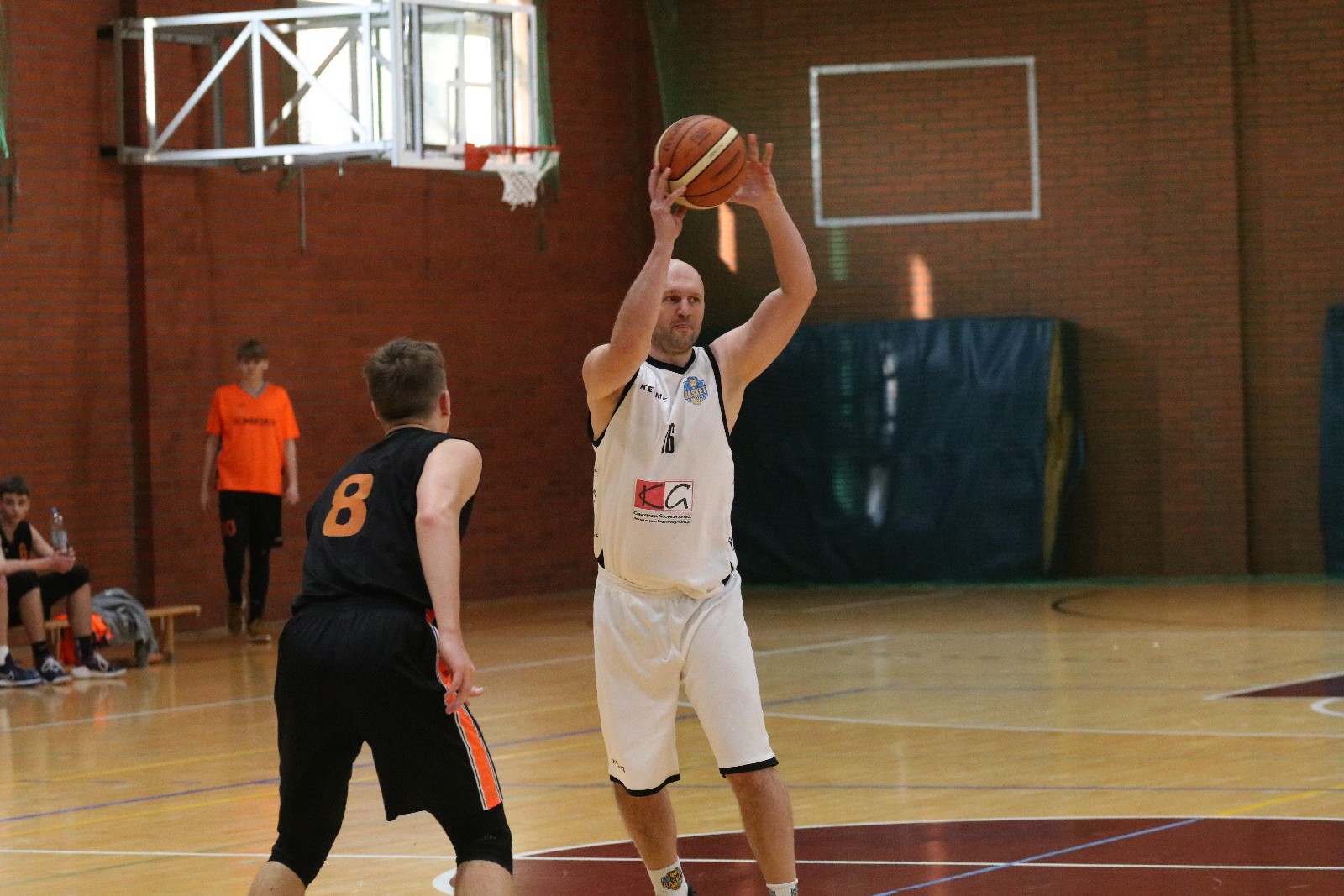 Basket Legnica zdemolował u siebie UKS Gimbasket Wrocław