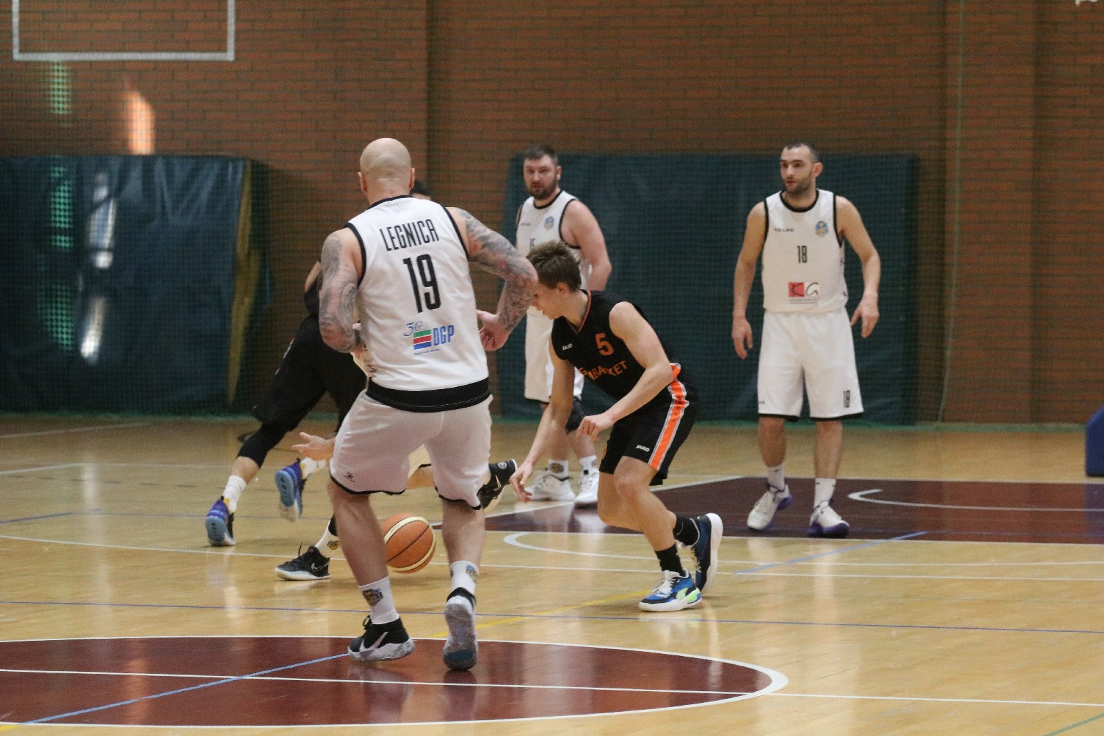 Basket Legnica zdemolował u siebie UKS Gimbasket Wrocław