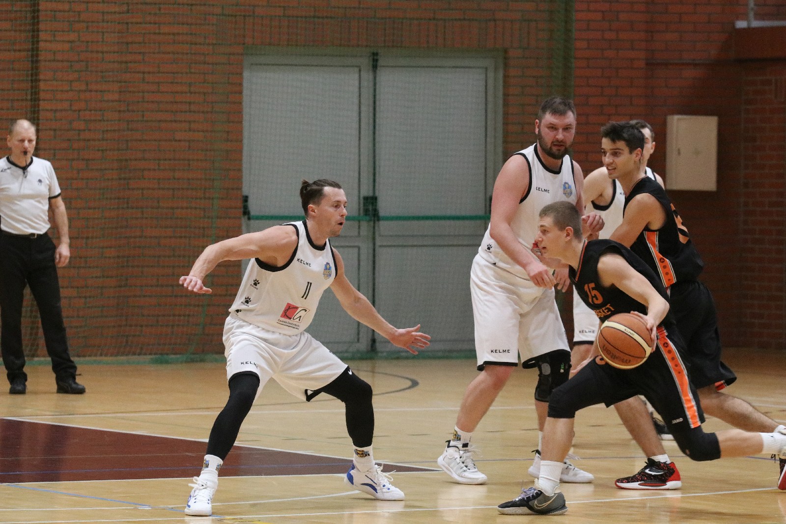 Basket Legnica zdemolował u siebie UKS Gimbasket Wrocław