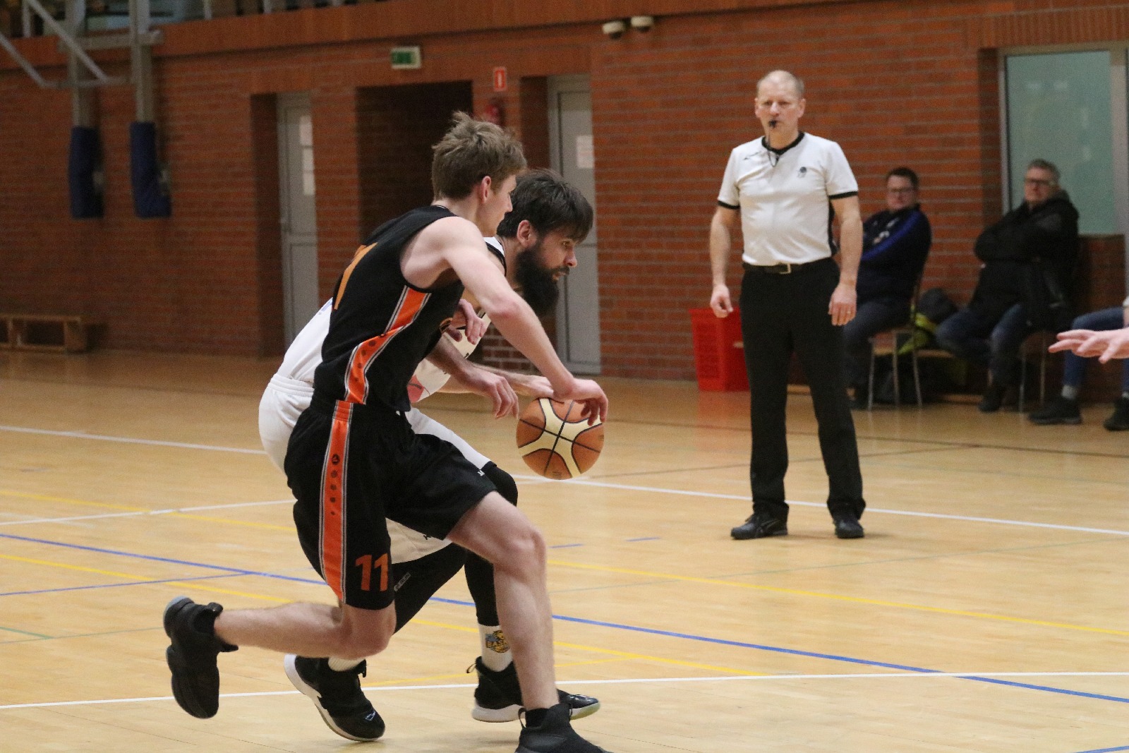 Basket Legnica zdemolował u siebie UKS Gimbasket Wrocław