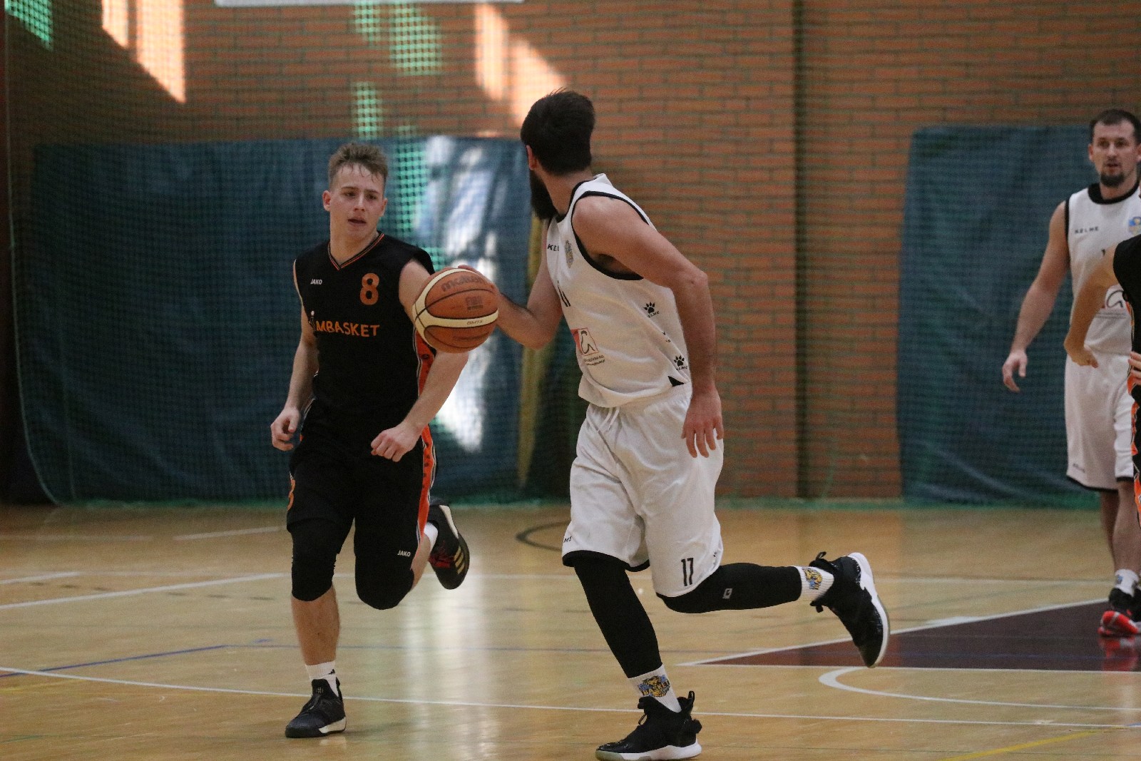 Basket Legnica zdemolował u siebie UKS Gimbasket Wrocław