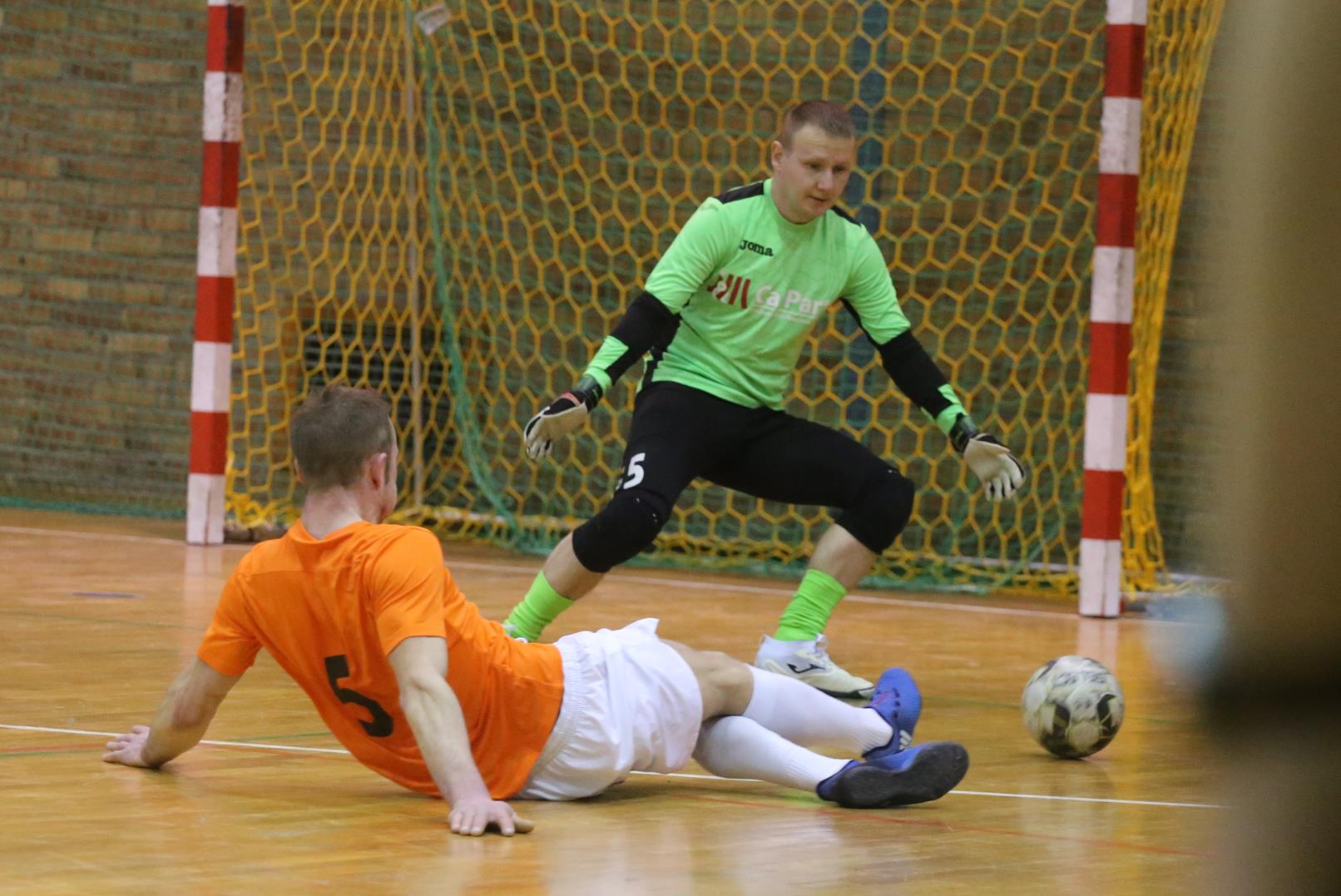 Legnicka Liga Halowa Saller Cup: Sariv zdemolował Fire