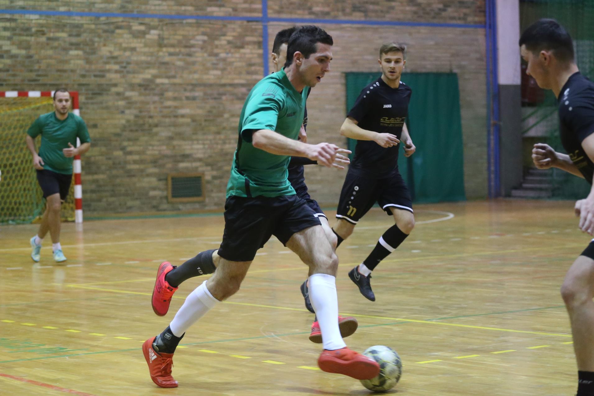 Legnicka Liga Halowa Saller Cup: Sariv zdemolował Fire