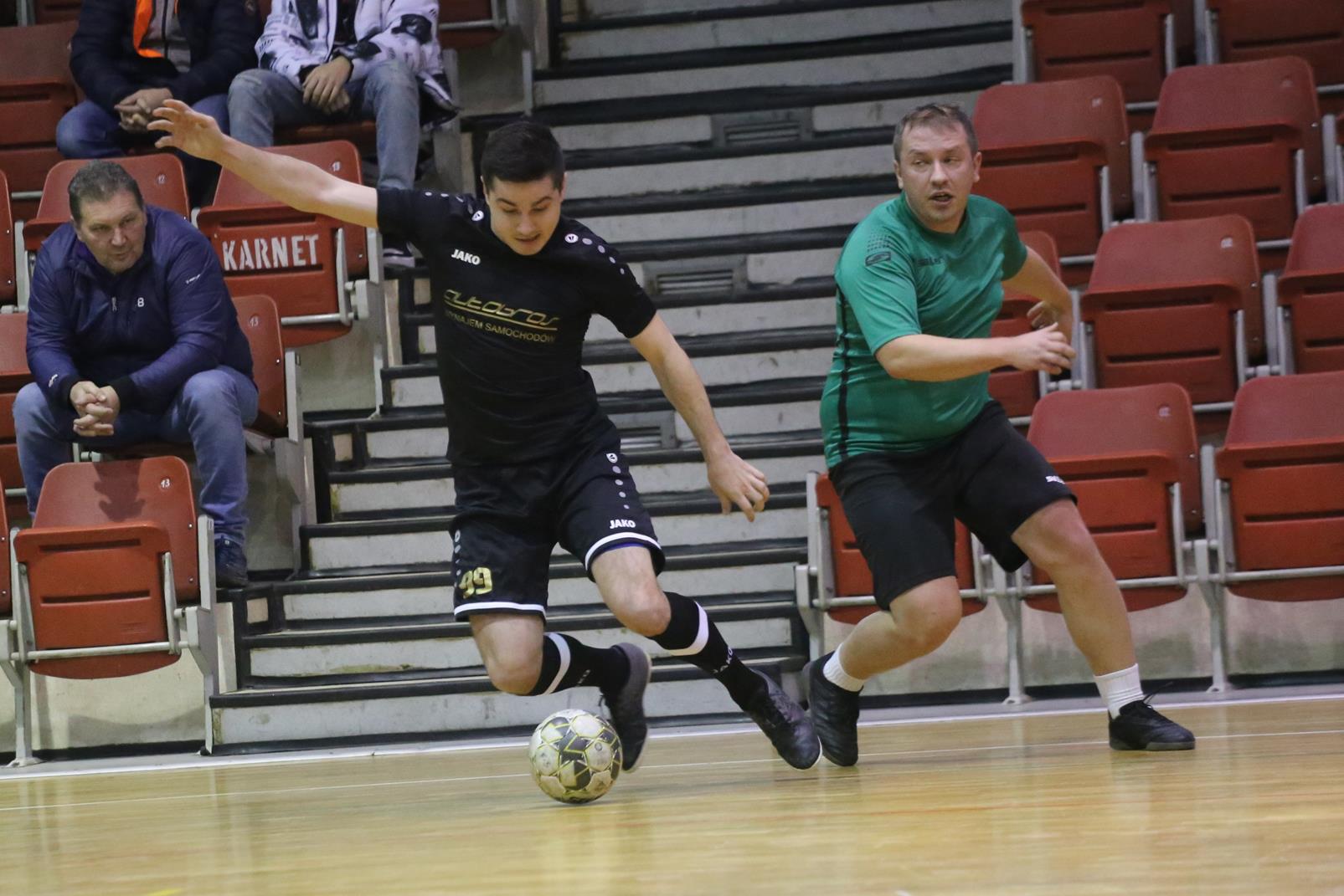 Legnicka Liga Halowa Saller Cup: Sariv zdemolował Fire