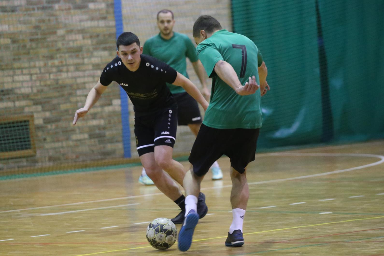 Legnicka Liga Halowa Saller Cup: Sariv zdemolował Fire