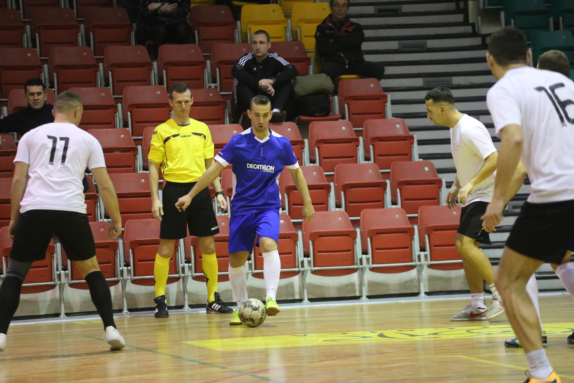 Legnicka Liga Halowa Saller Cup: Sariv zdemolował Fire