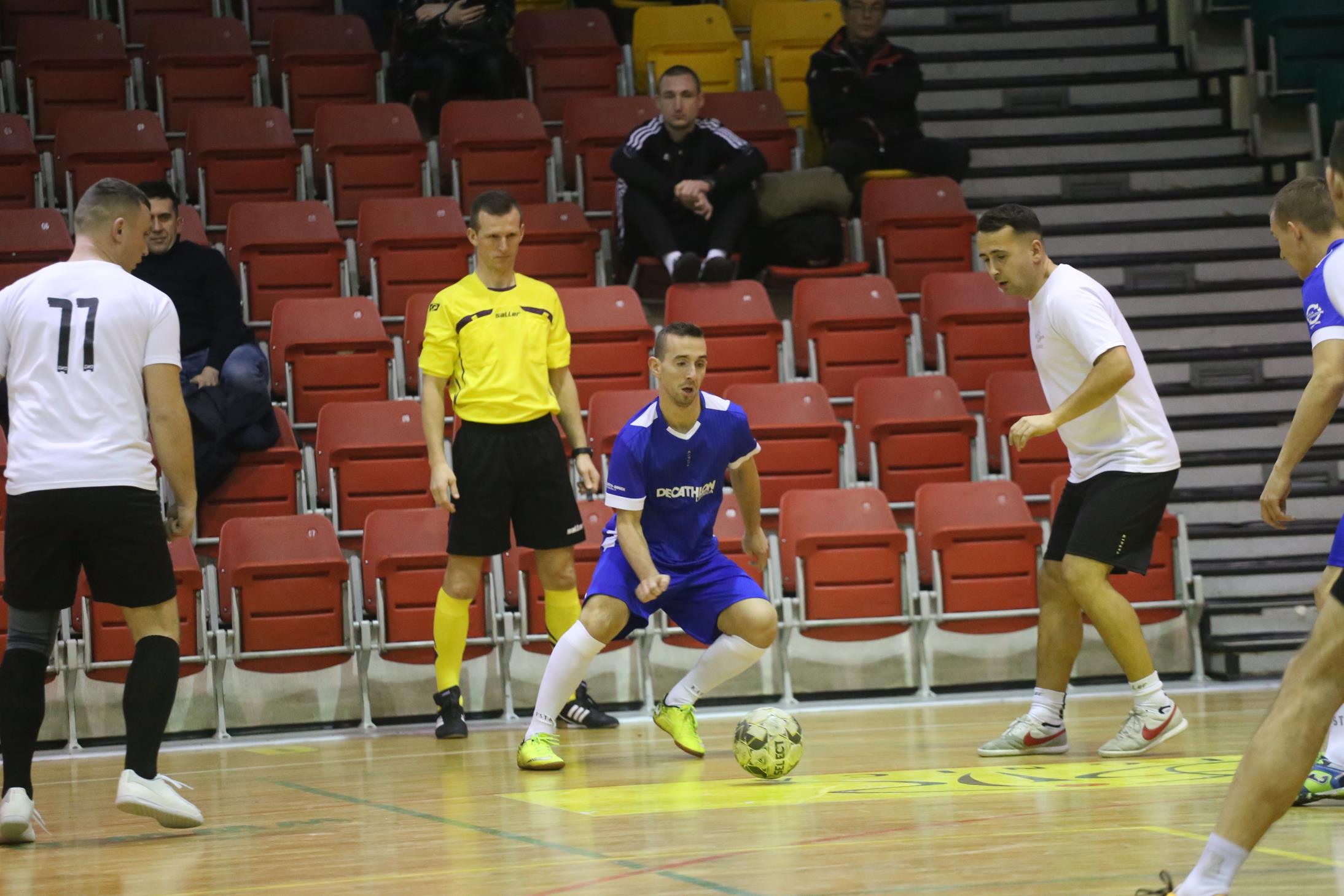 Legnicka Liga Halowa Saller Cup: Sariv zdemolował Fire
