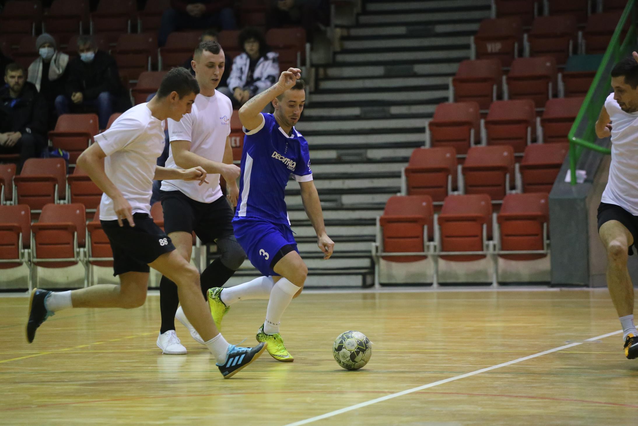 Legnicka Liga Halowa Saller Cup: Sariv zdemolował Fire