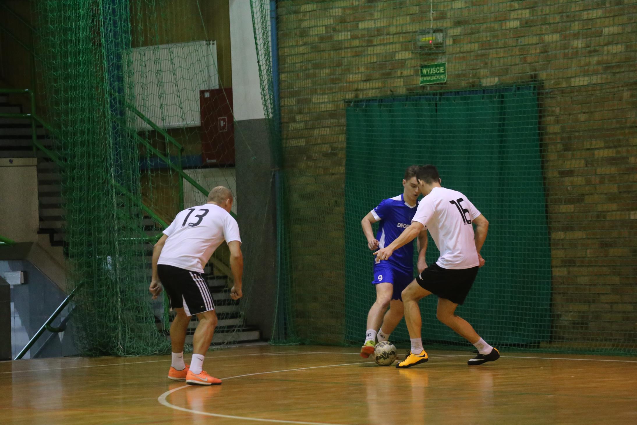 Legnicka Liga Halowa Saller Cup: Sariv zdemolował Fire