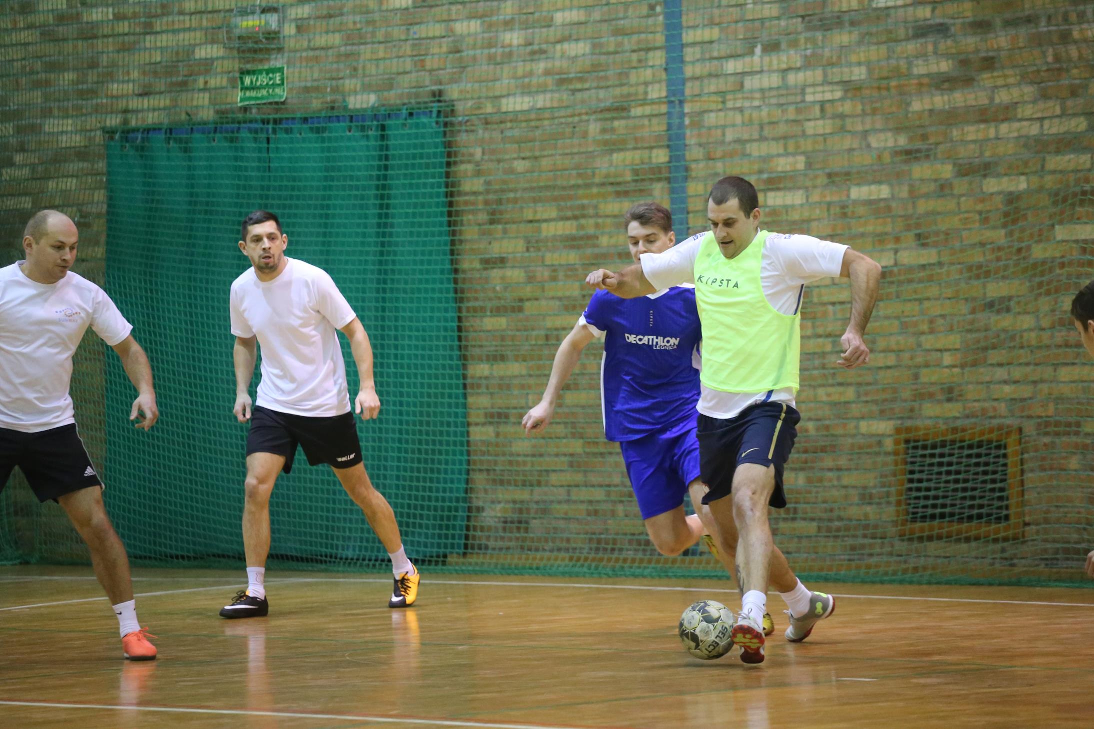 Legnicka Liga Halowa Saller Cup: Sariv zdemolował Fire