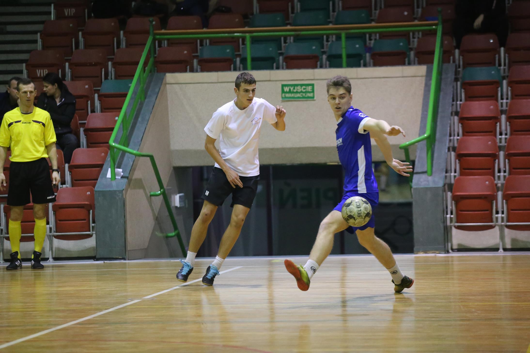 Legnicka Liga Halowa Saller Cup: Sariv zdemolował Fire