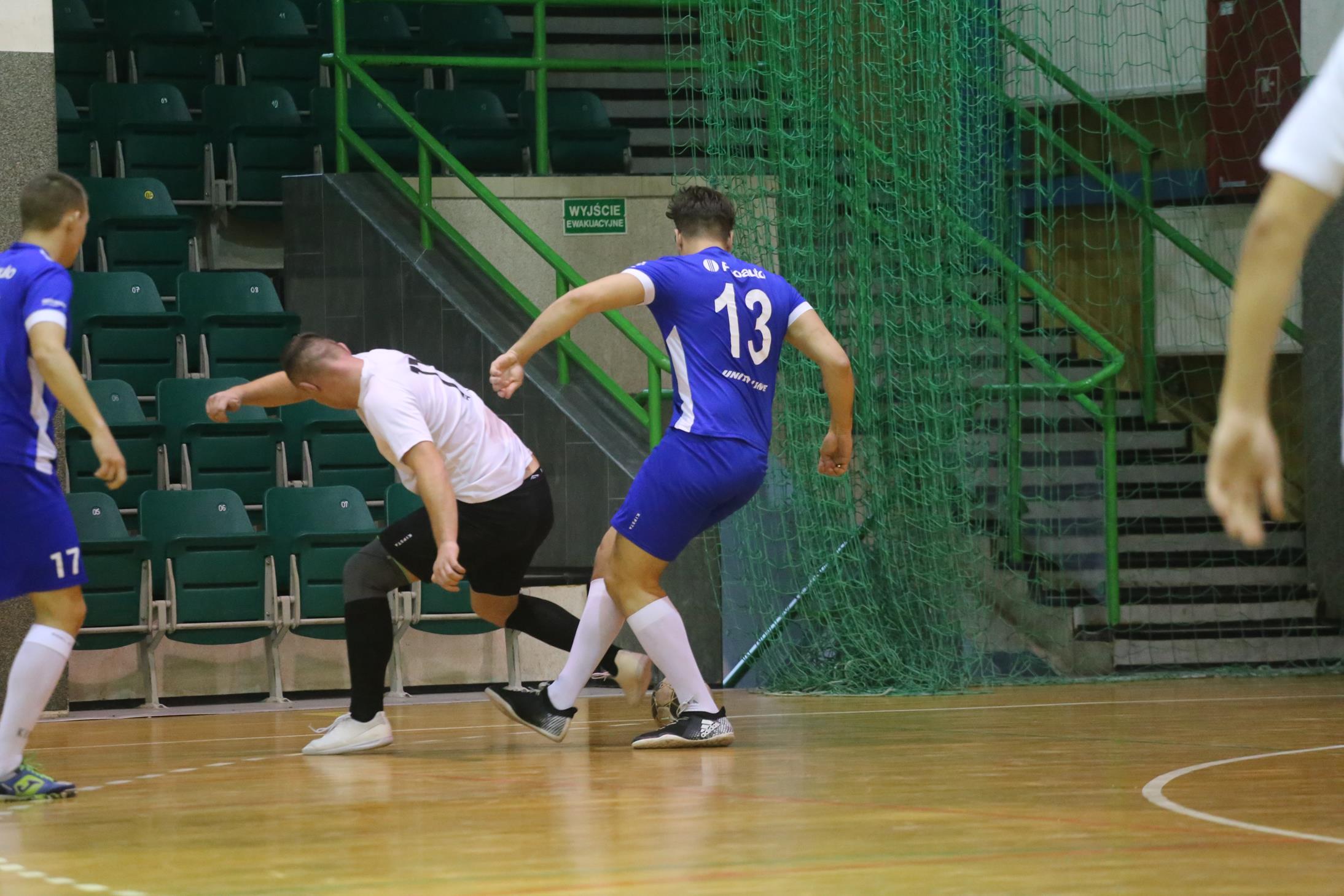 Legnicka Liga Halowa Saller Cup: Sariv zdemolował Fire
