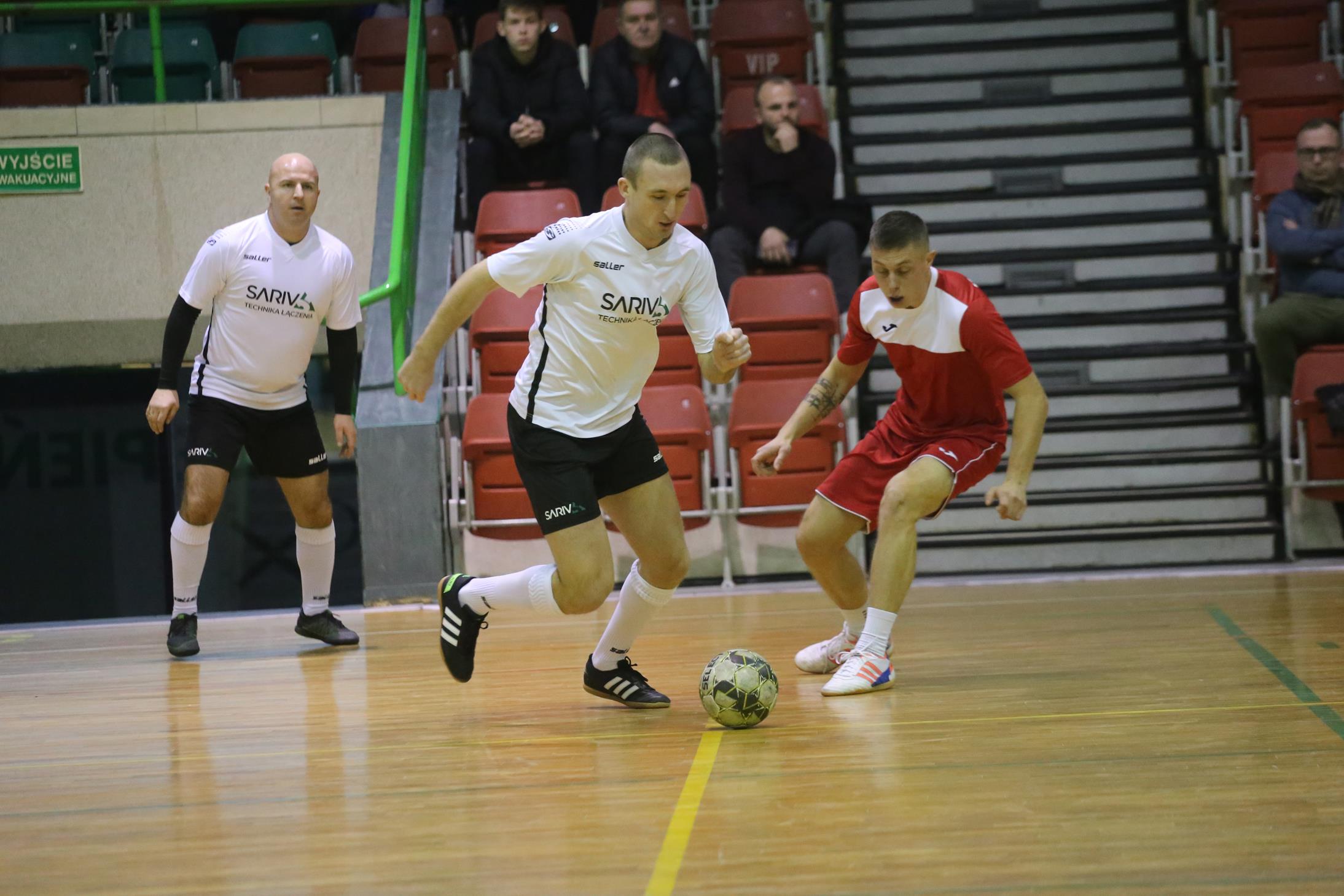 Legnicka Liga Halowa Saller Cup: Sariv zdemolował Fire