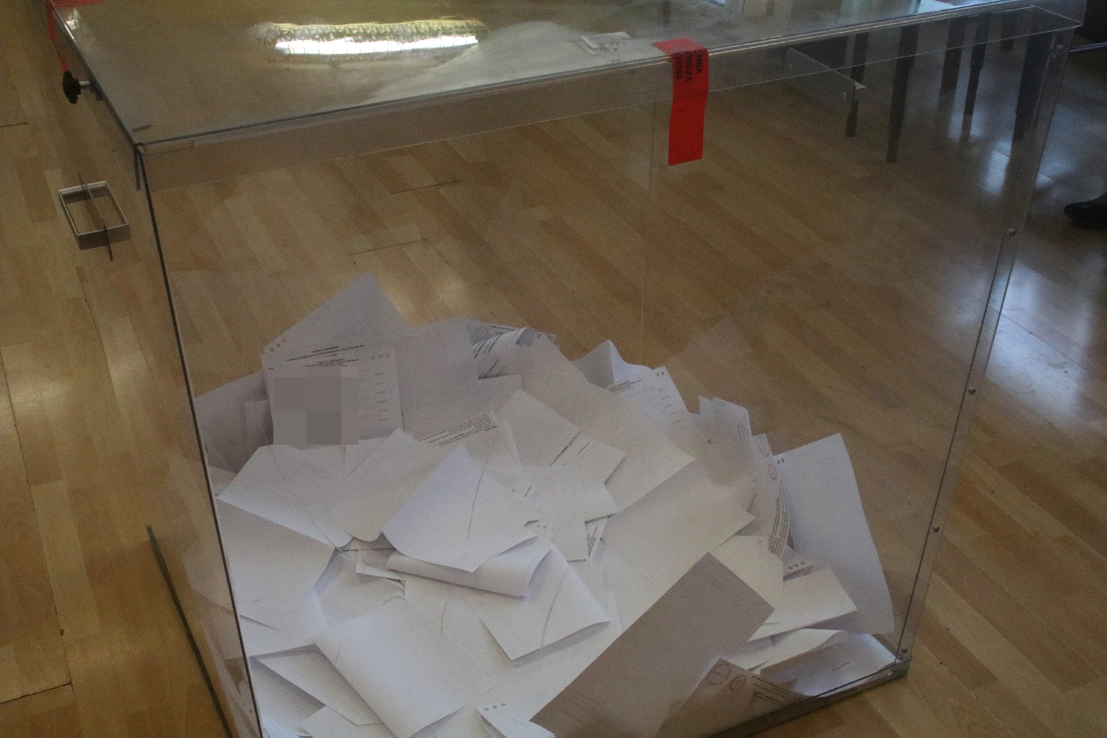 Trwają przedterminowe wybory w gminie Kunice