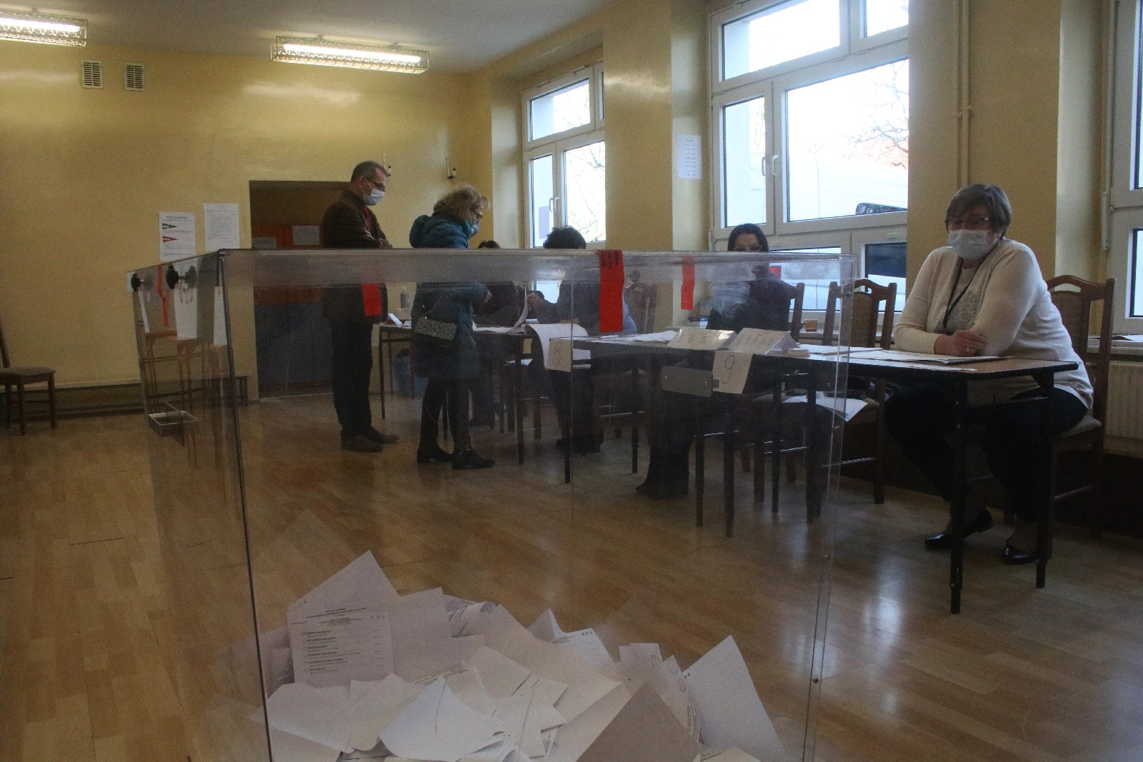 Trwają przedterminowe wybory w gminie Kunice