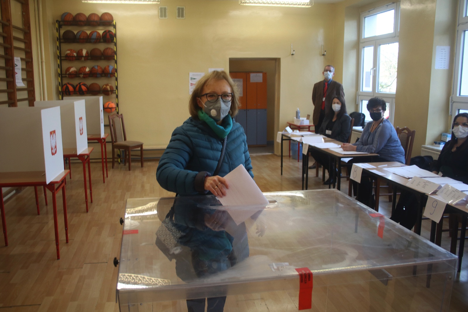 Trwają przedterminowe wybory w gminie Kunice