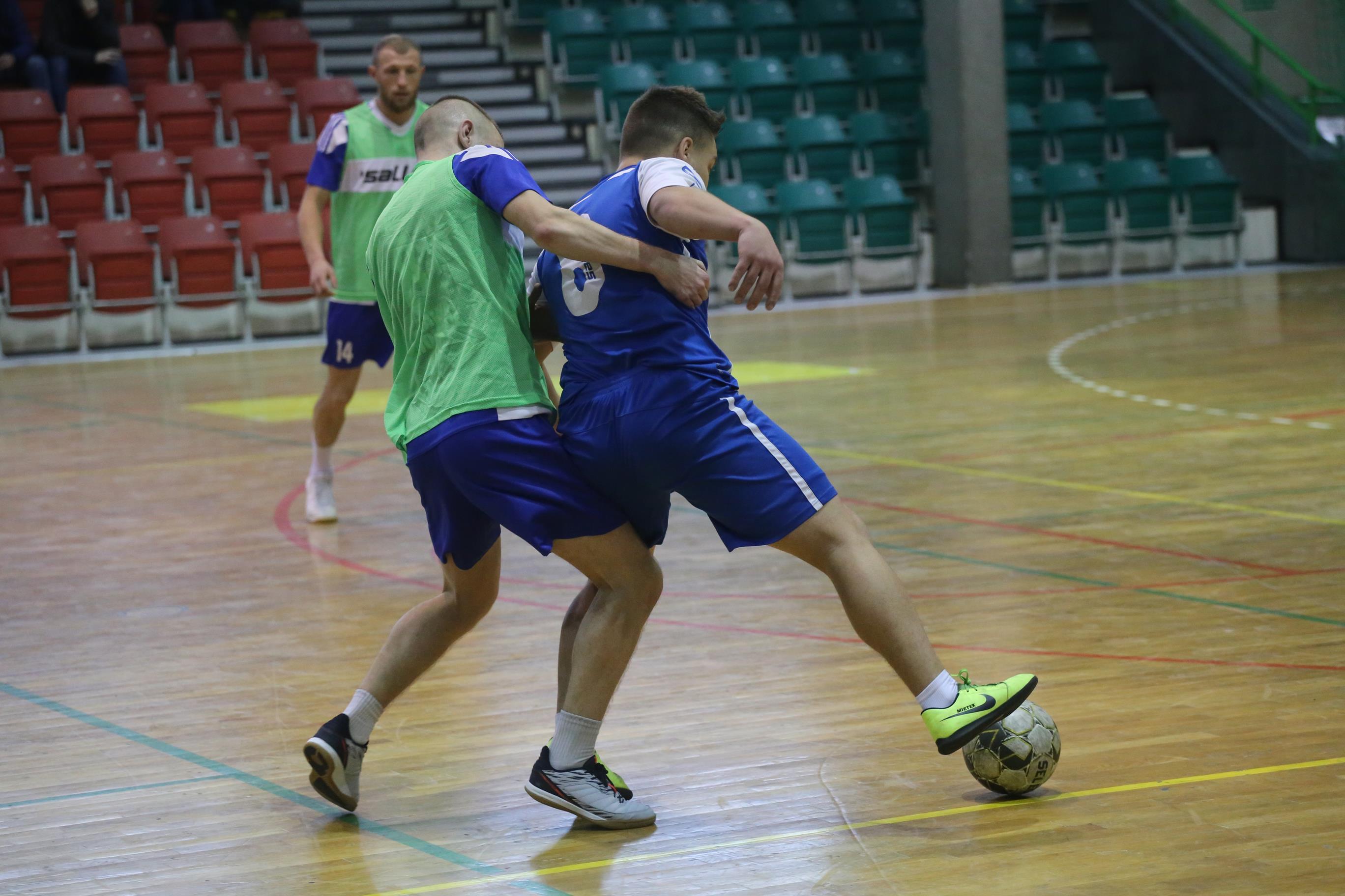 Legnicka Liga Halowa: Fire umocnił się na prowadzeniu