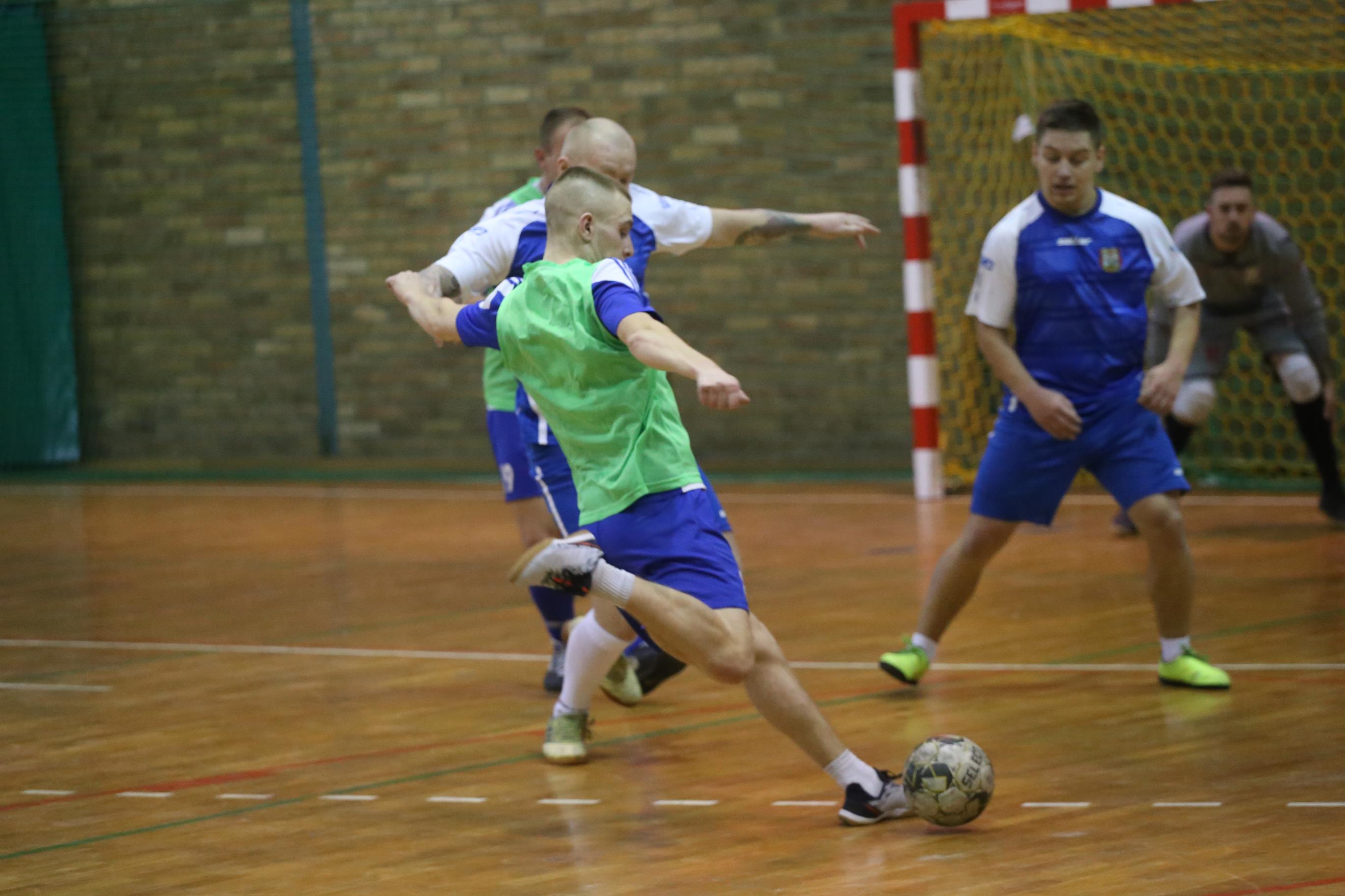 Legnicka Liga Halowa: Fire umocnił się na prowadzeniu