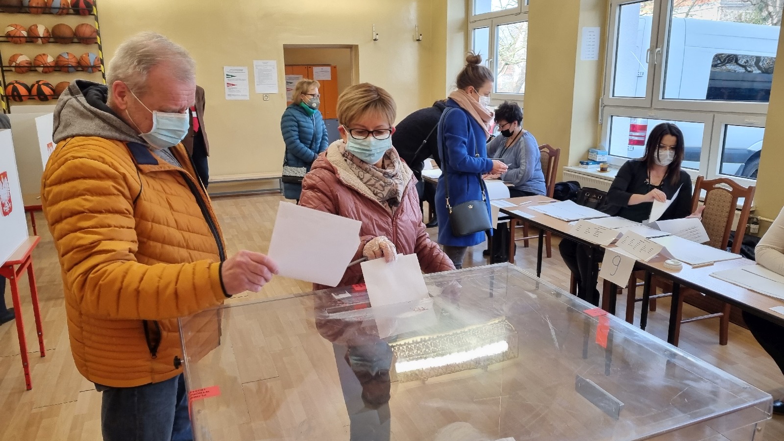 Trwają przedterminowe wybory w gminie Kunice