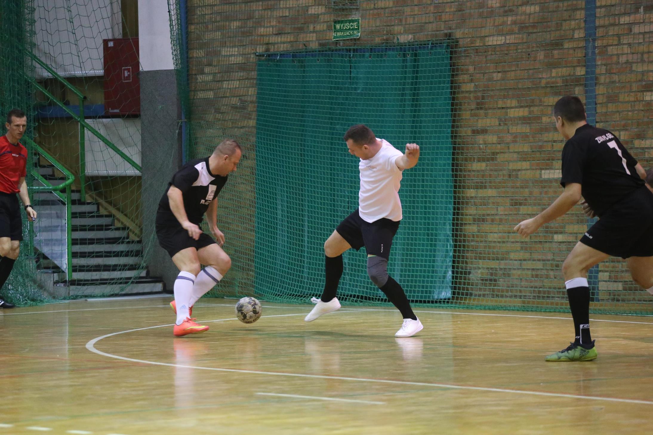 Legnicka Liga Halowa: Fire umocnił się na prowadzeniu