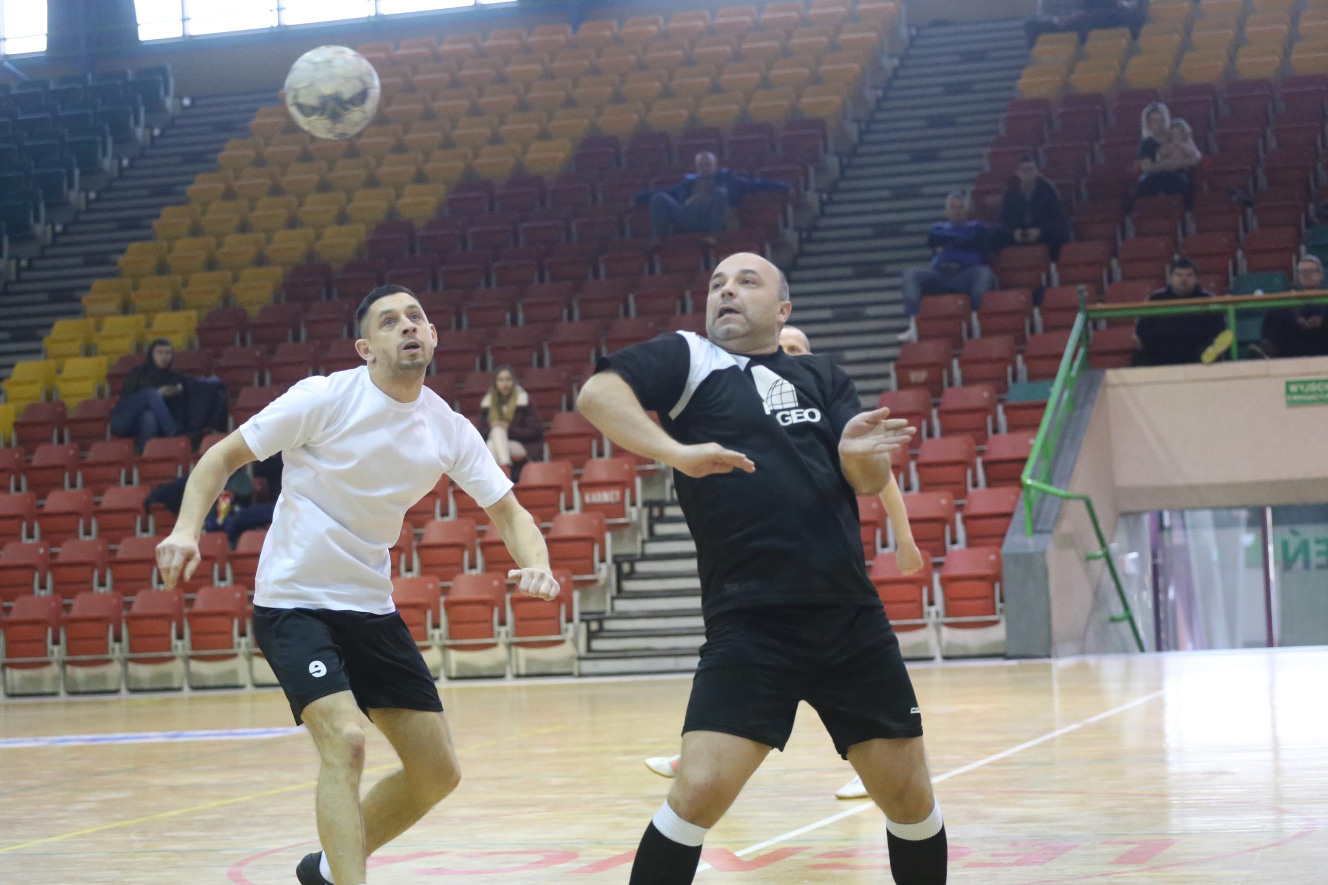 Legnicka Liga Halowa: Fire umocnił się na prowadzeniu
