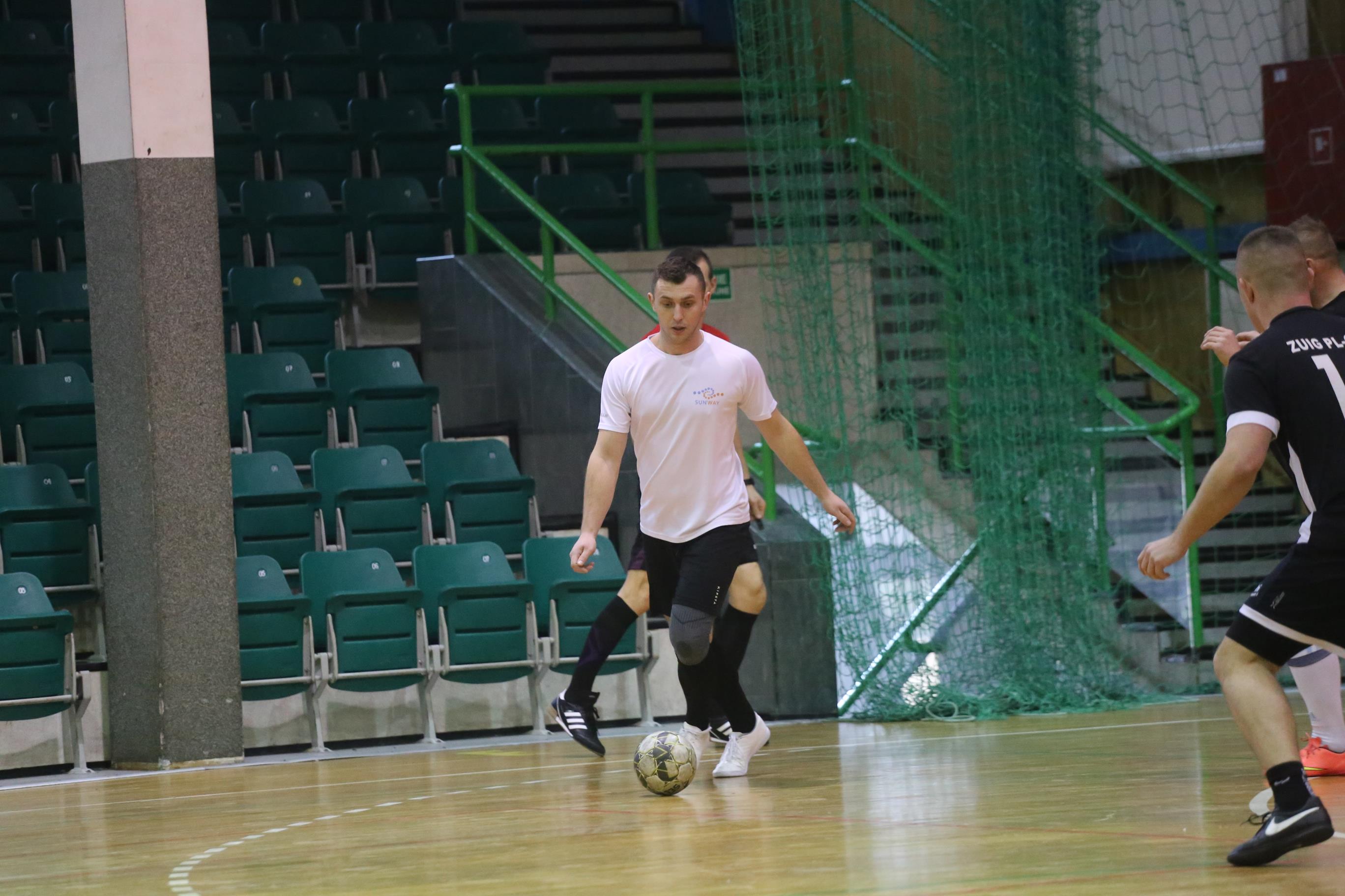 Legnicka Liga Halowa: Fire umocnił się na prowadzeniu