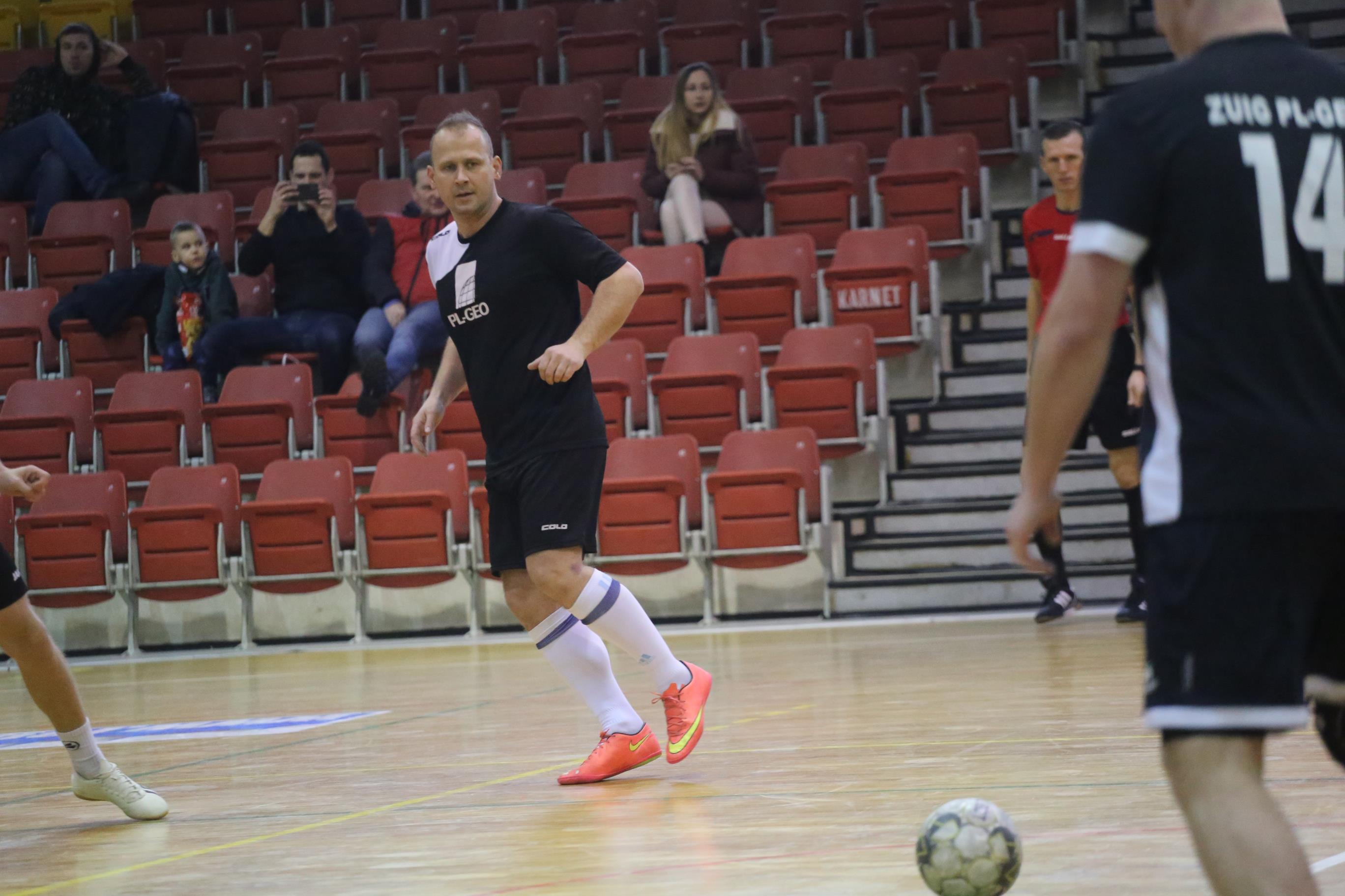 Legnicka Liga Halowa: Fire umocnił się na prowadzeniu