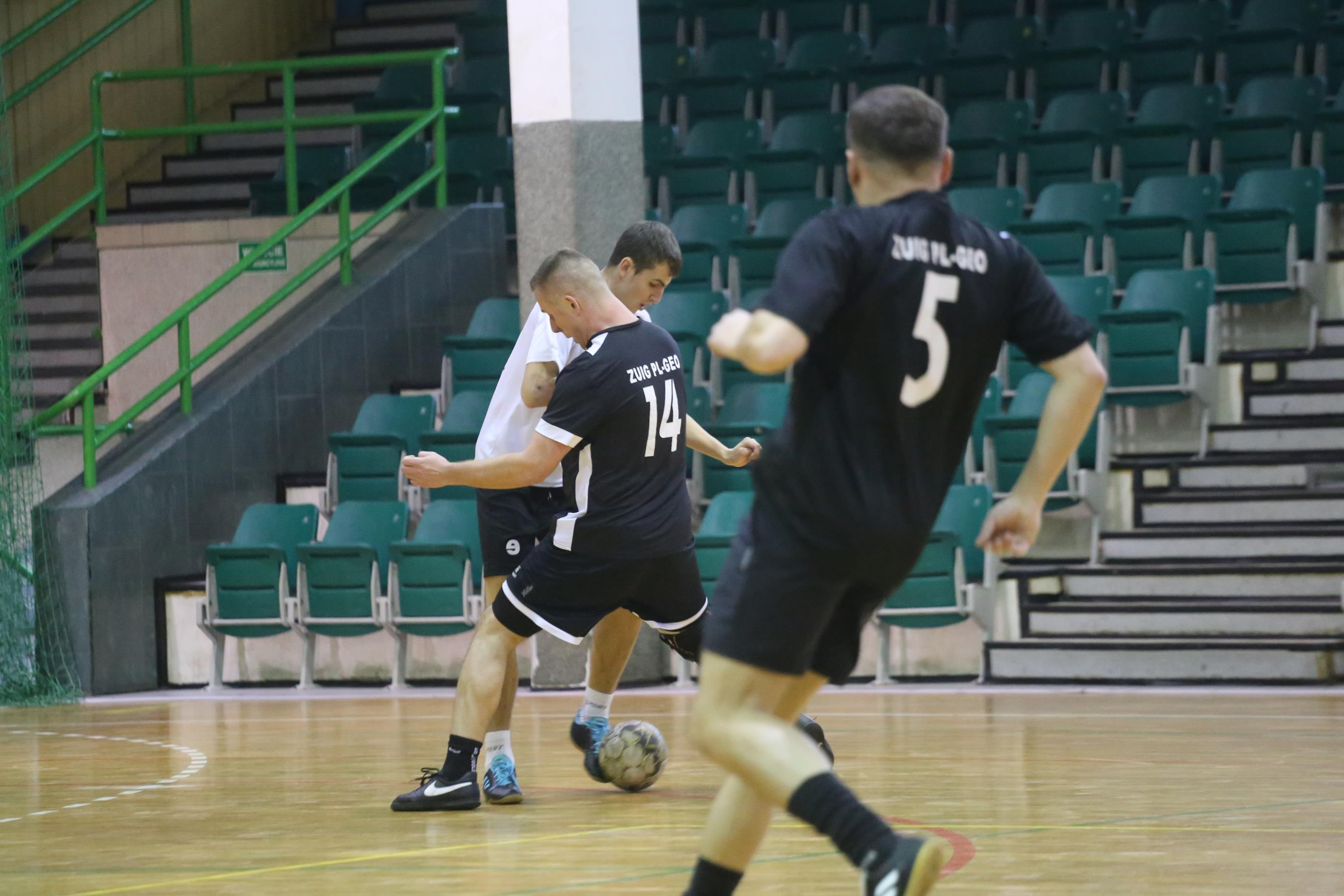 Legnicka Liga Halowa: Fire umocnił się na prowadzeniu