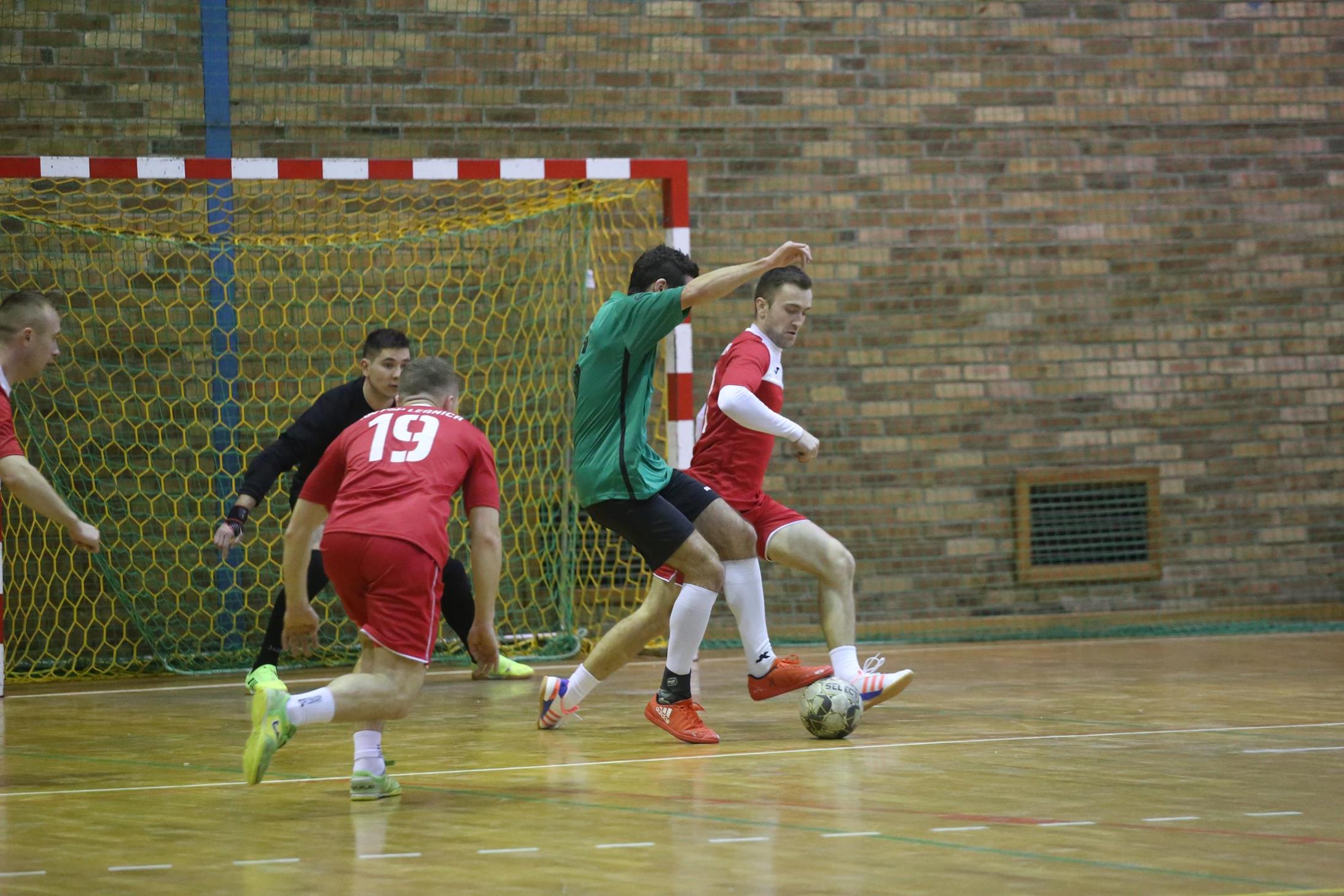 Legnicka Liga Halowa: Fire umocnił się na prowadzeniu